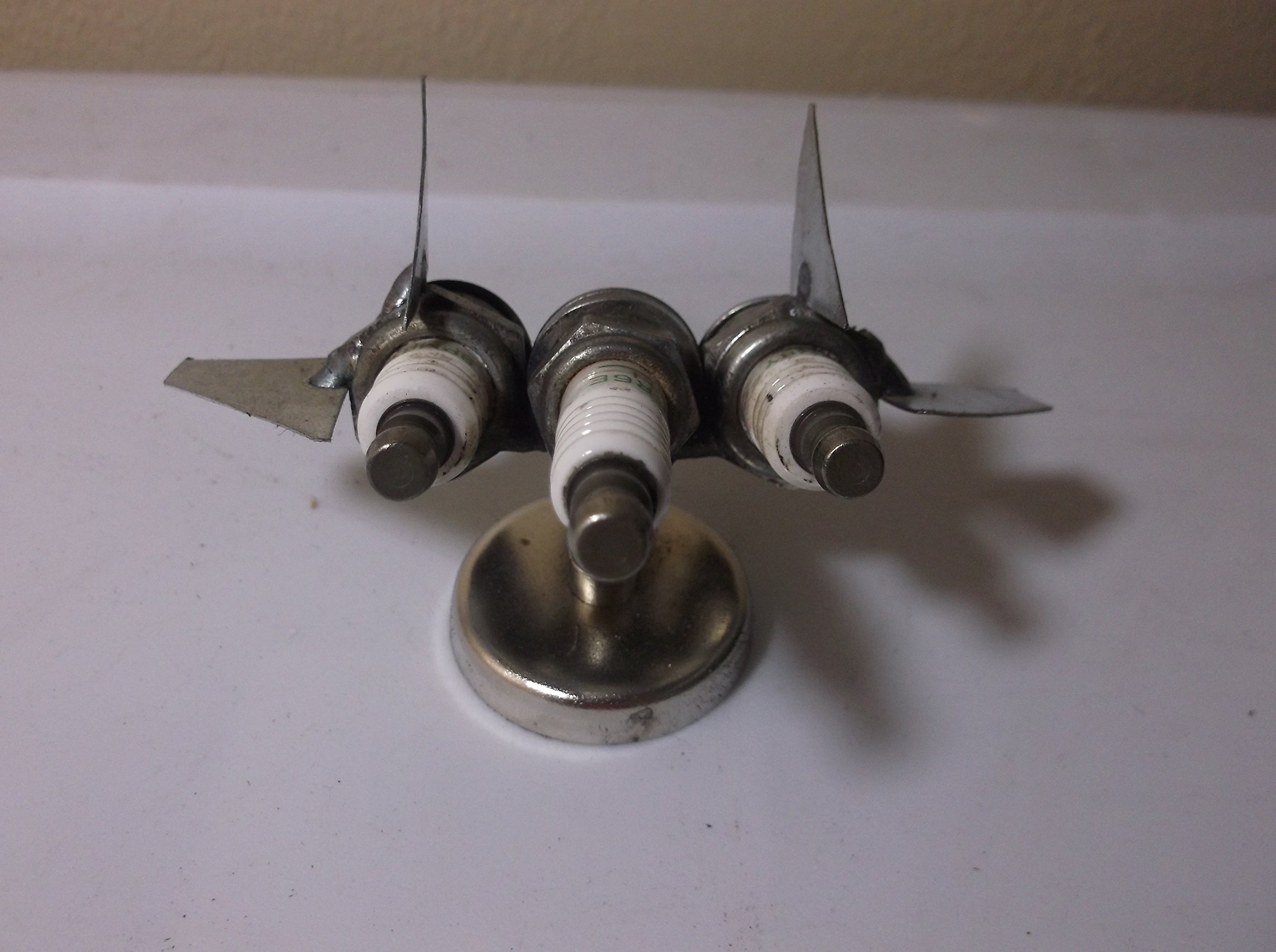 Blackbird Jet Bomber Spark Plug Magnet - High Performance Spark Plug Magnet for SR-71 Blackbird & Jet Engines - Perfect for Aviation Enthusiasts & Engine Maintenance