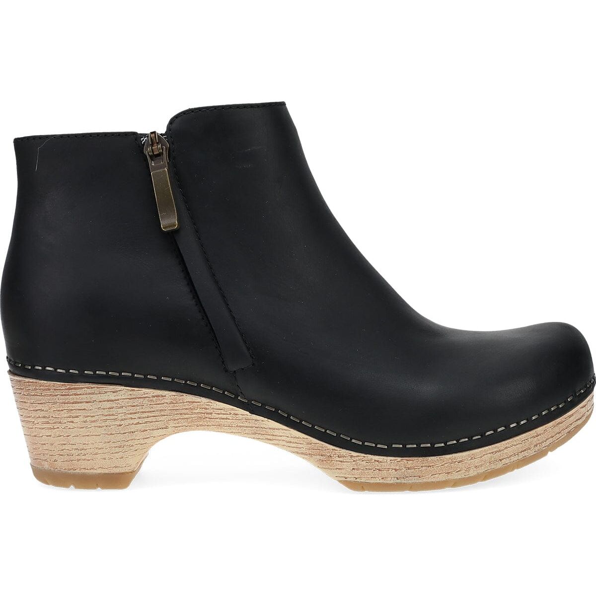 DANSKO LIZANNE Comfortable Slip-Resistant Women's Clogs - Final Sale | Perfect for Nurses, Chefs & Healthcare Professionals