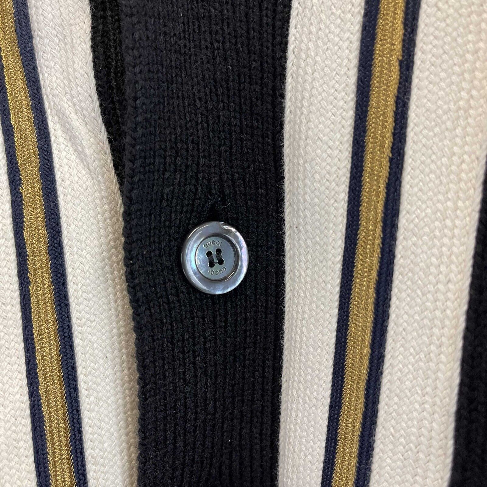 Gucci Black Wool Cardigan with Bee Appliqué - Elegant & Stylish Women's Sweater for Casual Wear & Office Outfits