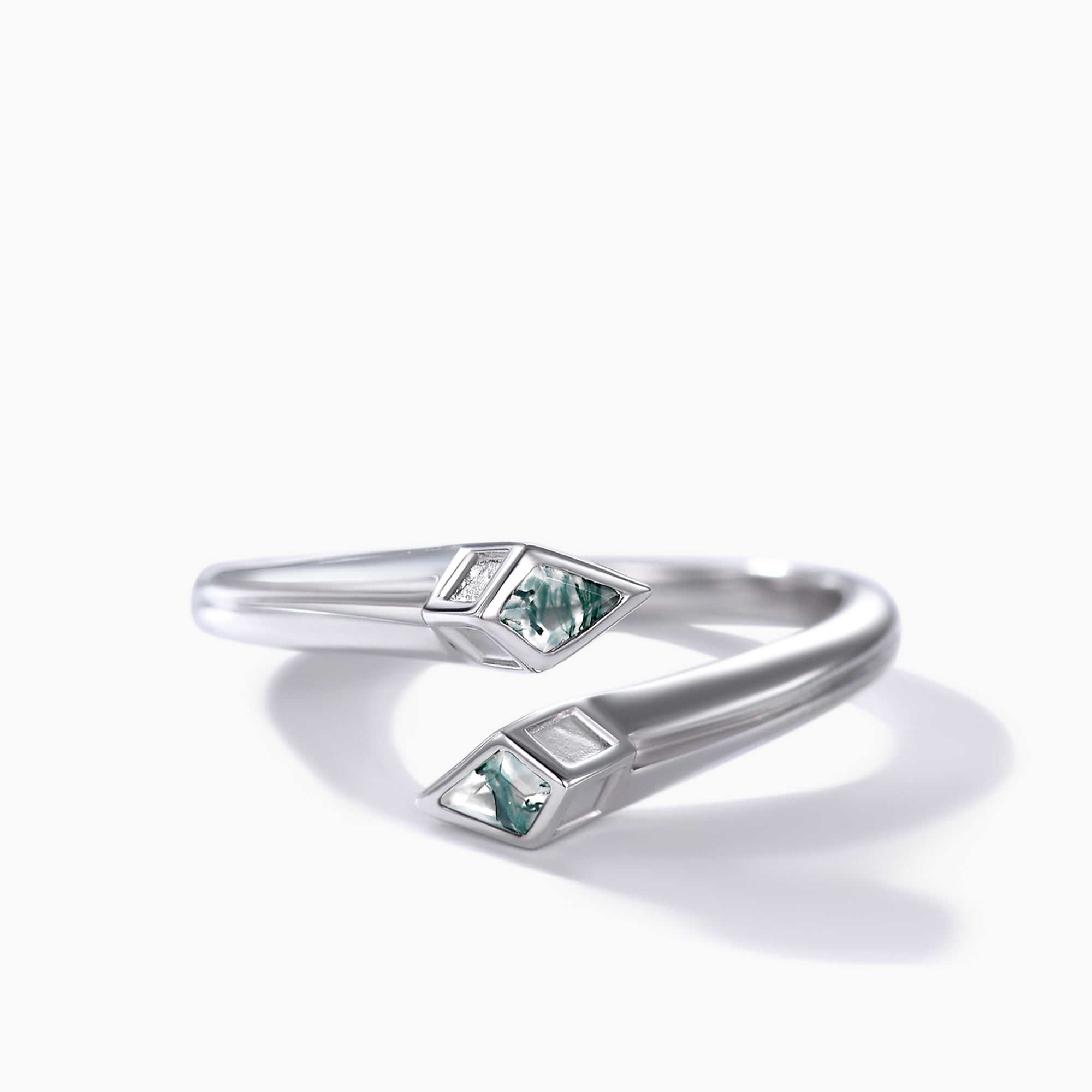 Unique Snake Kite Cut Moss Agate Wedding Band - 14K White Gold Adjustable Open Ring for Women - Perfect for Engagement, Anniversary & Boho Style Jewelry Gifts