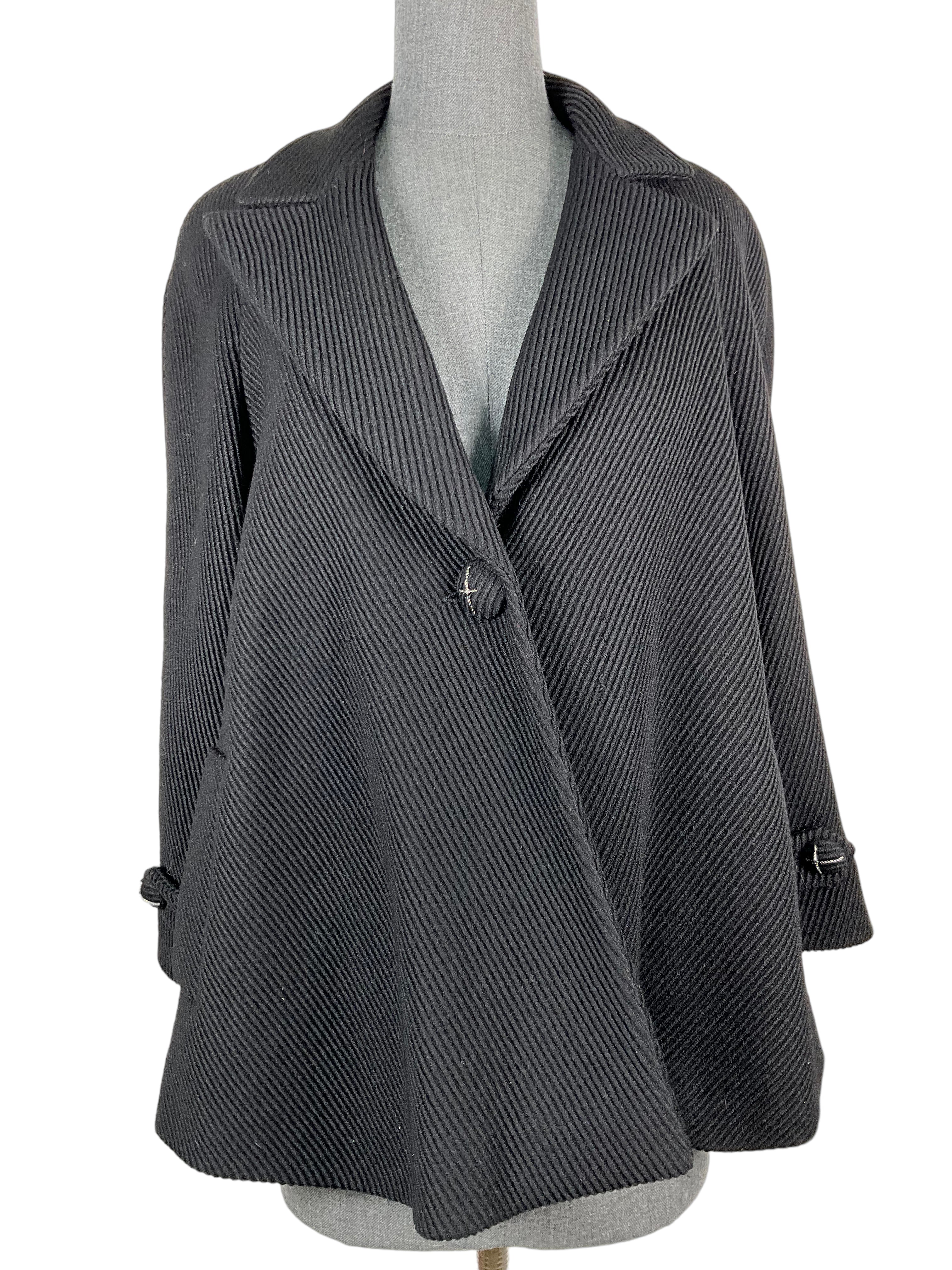 Chanel Black Wool Jacket for Women - Size S | Classic Luxury Outerwear for Fall & Winter Fashion, Office Wear & Evening Events