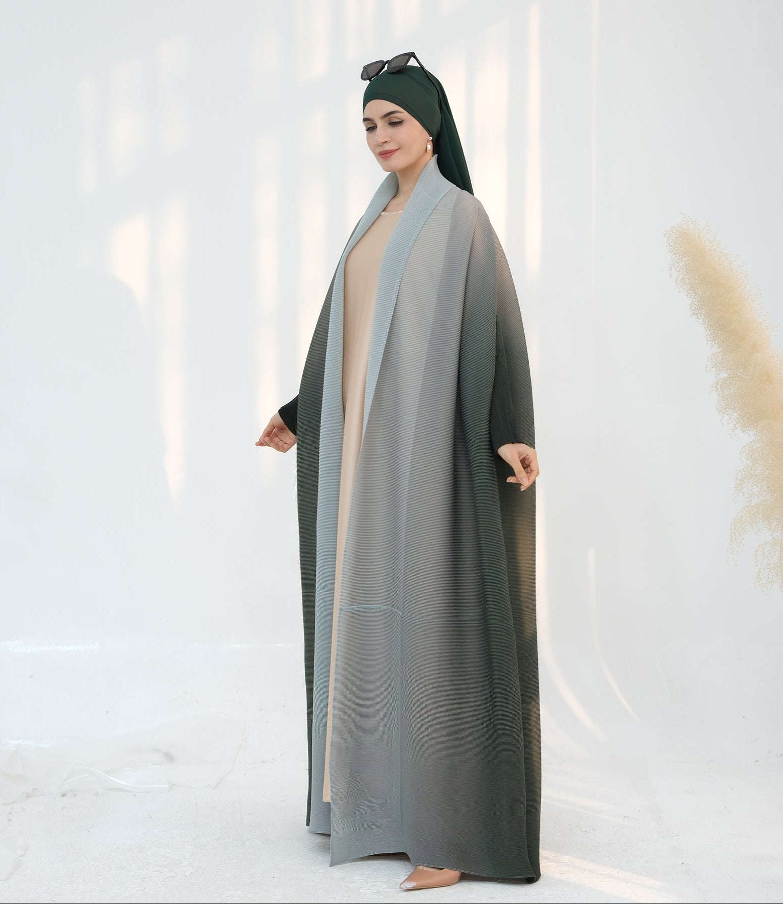 Elegant Kenyat Pleated Ombre Kimono Open Abaya - Green Flowy Muslim Dress for Women | Perfect for Eid, Prayer, Wedding & Special Occasions