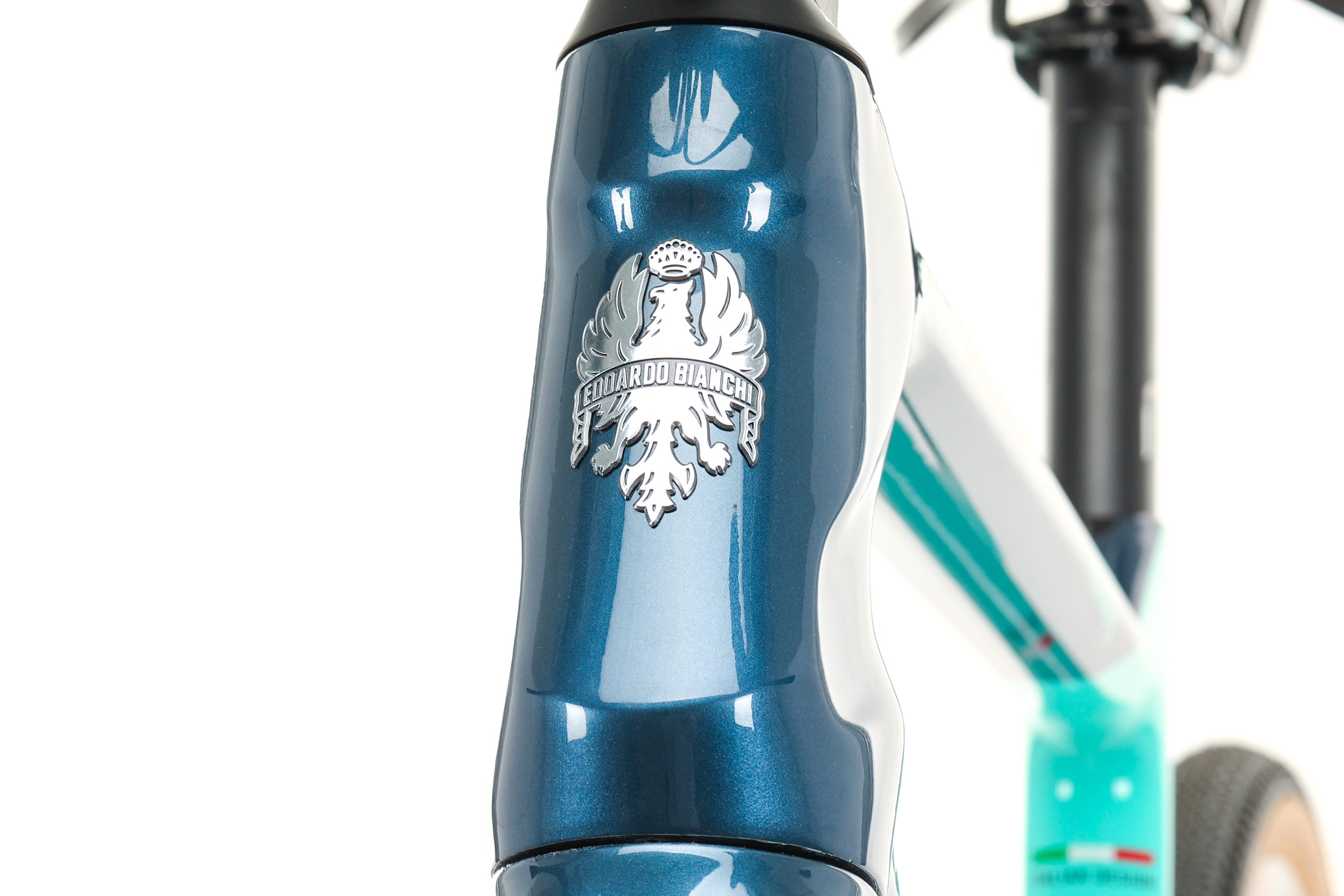 Bianchi Arcadex Ekar Gravel Bike 2023 - Medium Size | Lightweight Carbon Frame, 1x13 Speed | Perfect for Adventure Riding & Commuting