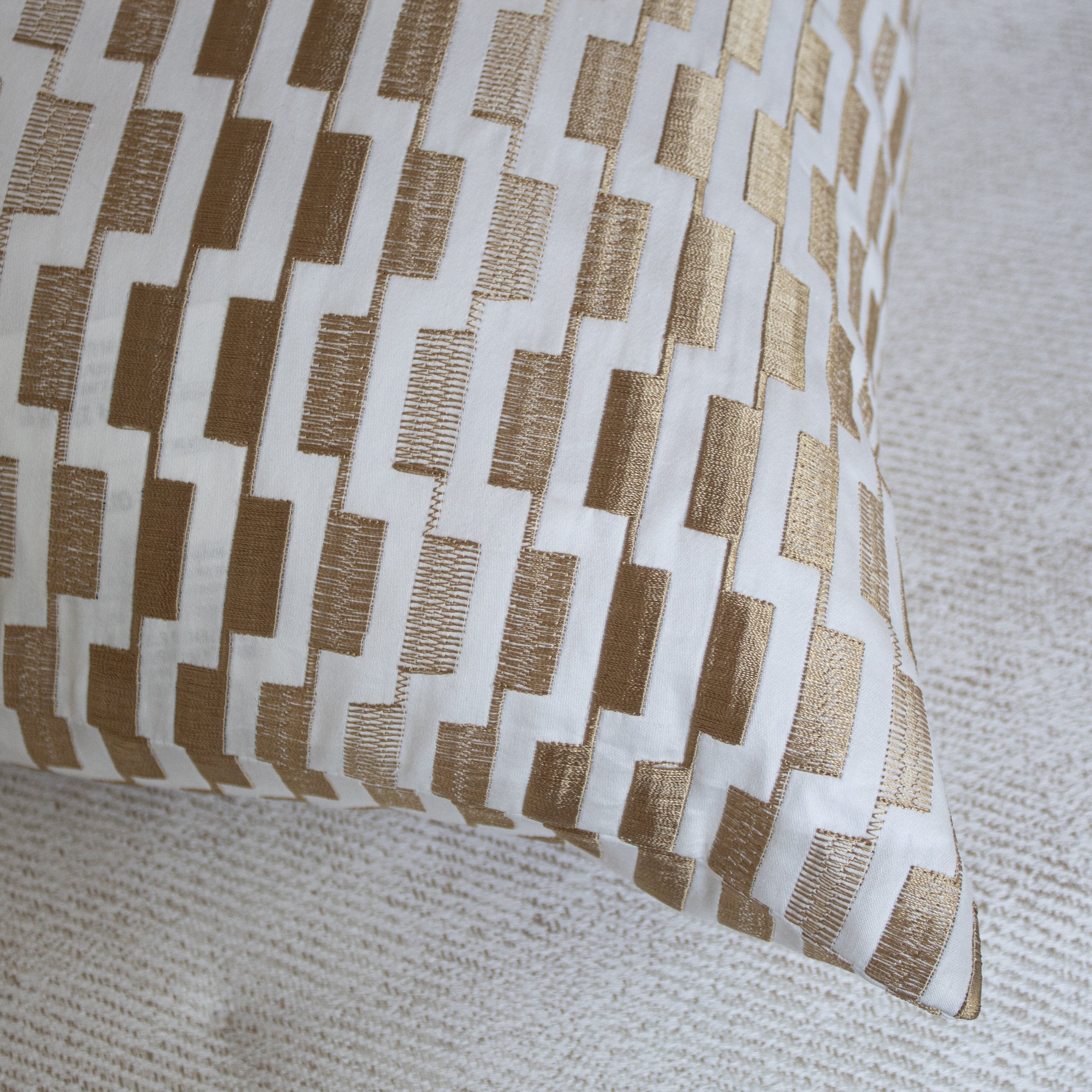 High-Quality Ingot Sham - Premium Decorative Throw Pillow Cover for Sofa, Bed & Couch - Perfect for Home Decor, Living Room & Bedroom Accents