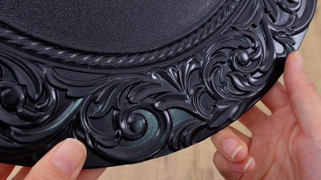 50 Pcs Antique Black Charger Plates - 13 Inch Embossed Rim Plastic Decorative Round Plates for Wedding, Dinner Party & Special Events - Elegant Table Setting Decorations for Formal Dining, Buffets and Holiday Celebrations