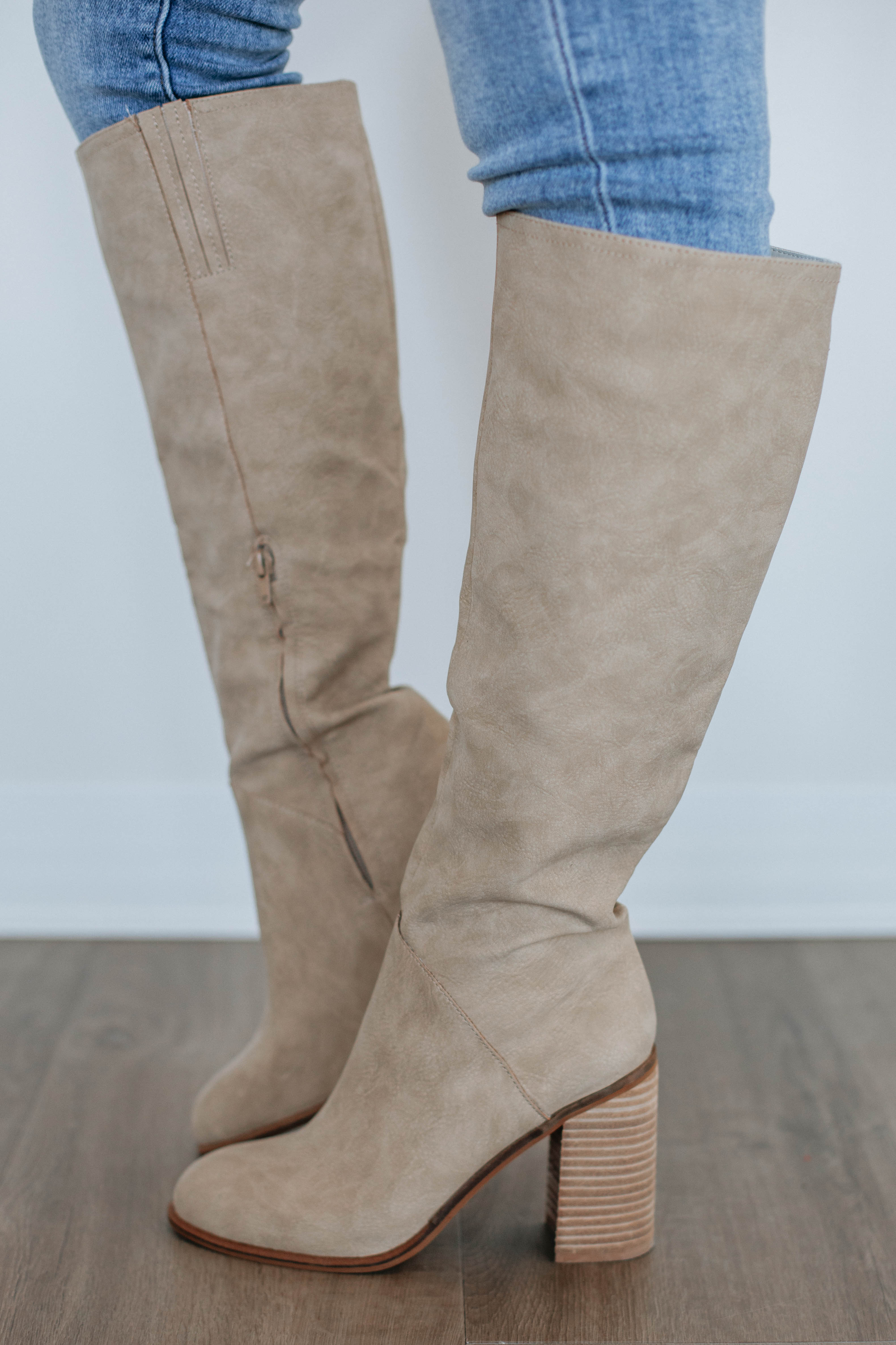 Finding My Way Boots Khaki - Stylish & Comfortable Women's Ankle Boots for Casual Wear, Outdoor Walking & Fall Fashion