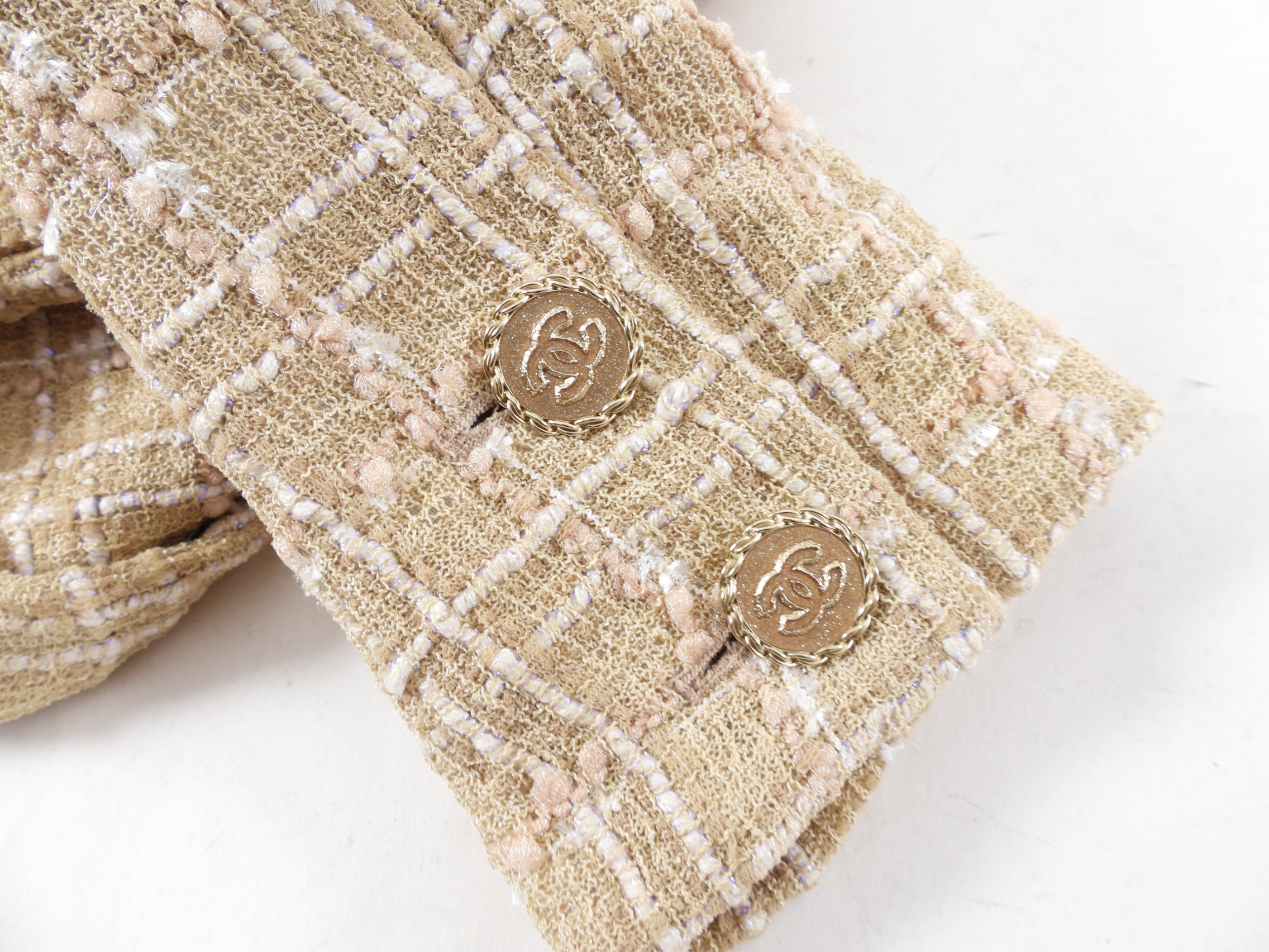 Chanel Spring 2019 Beige & Ecru Iridescent Tweed Blazer Jacket Women's Size FR42 (US 10) - Elegant Office Wear & Special Occasion Outfit