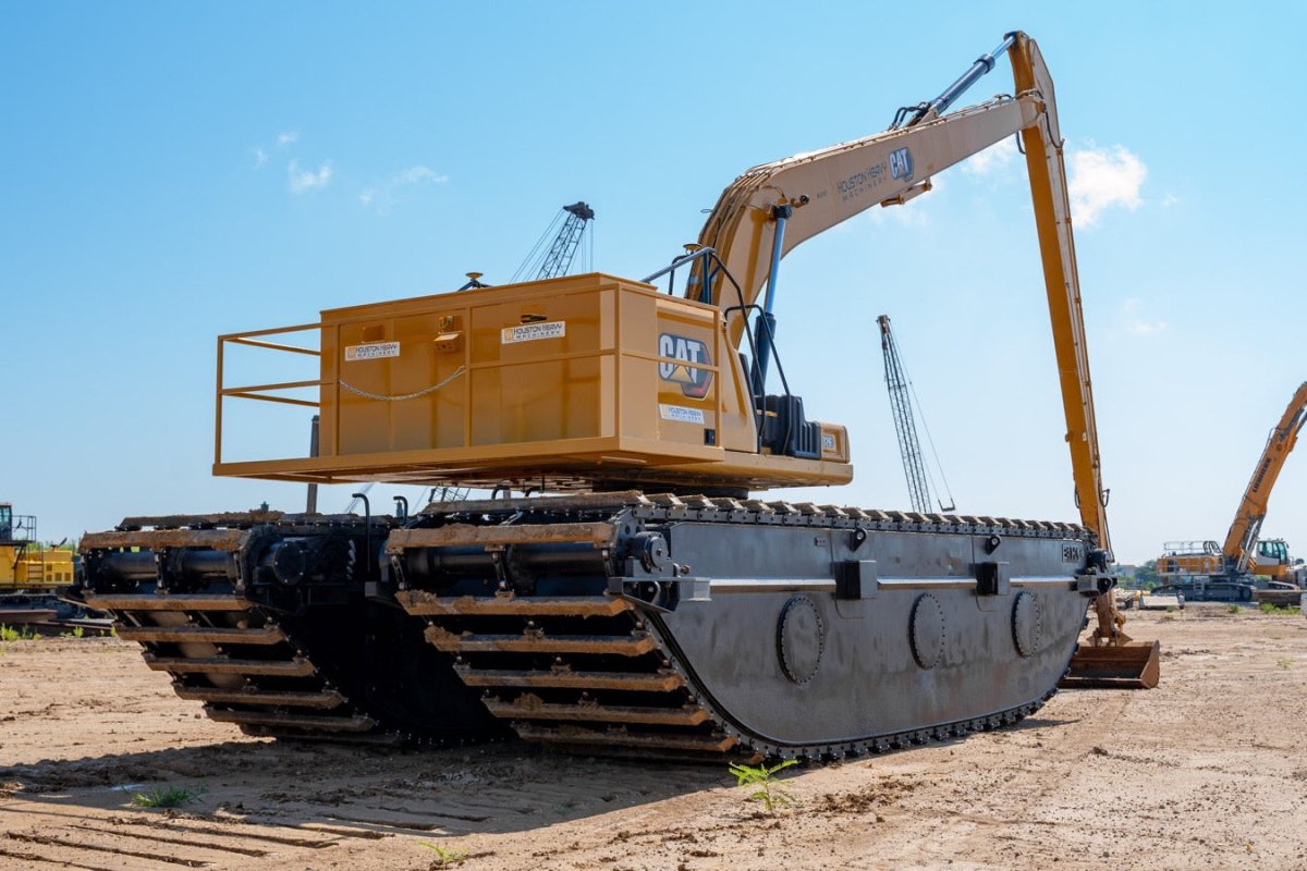 Caterpillar AM326 LR MFJ00387 Excavator - 3,617 Hours (2021 Model) | Heavy-Duty Construction & Landscaping Equipment
