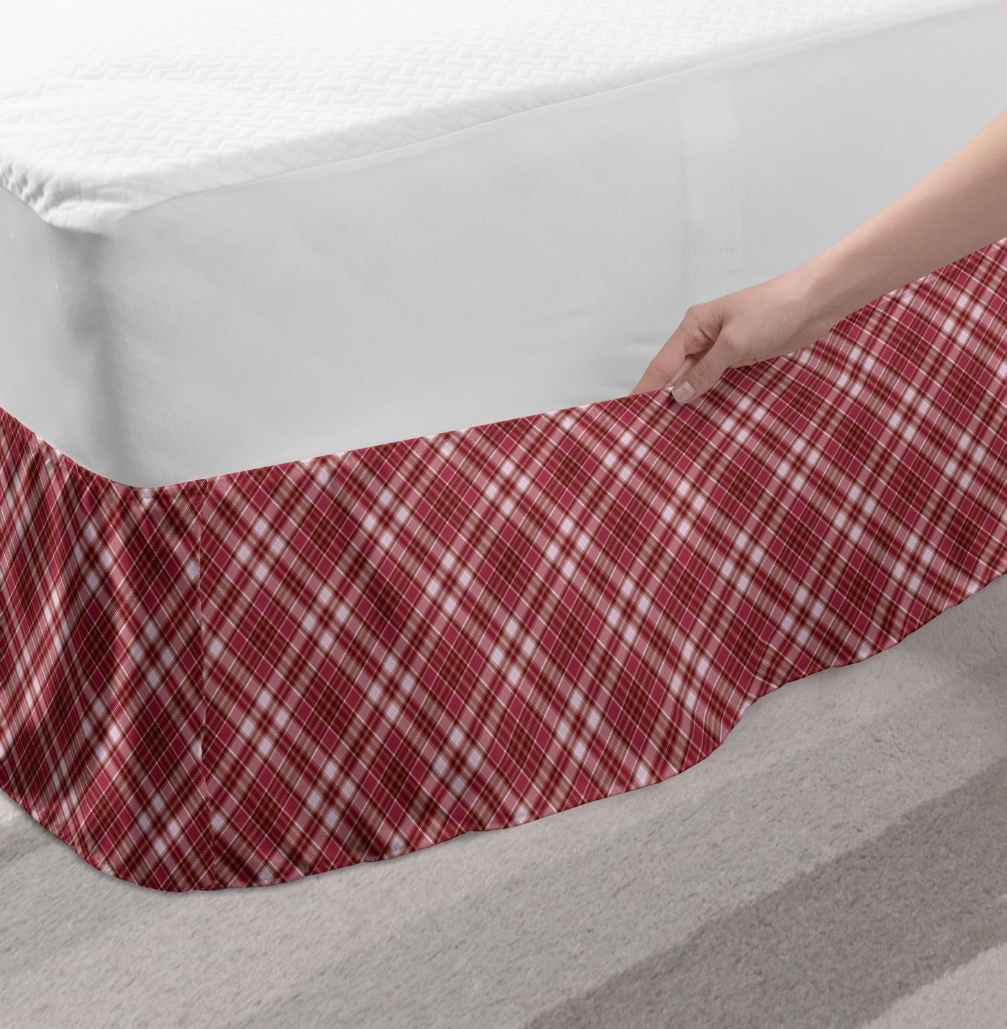 Ambesonne Checkered Bed Skirt - Diagonal Striped & Rhombus Pattern in Rose Tones, Elastic Wrap Around Gathered Design for Full Size Beds | Perfect for Bedroom Decor & Guest Room Styling