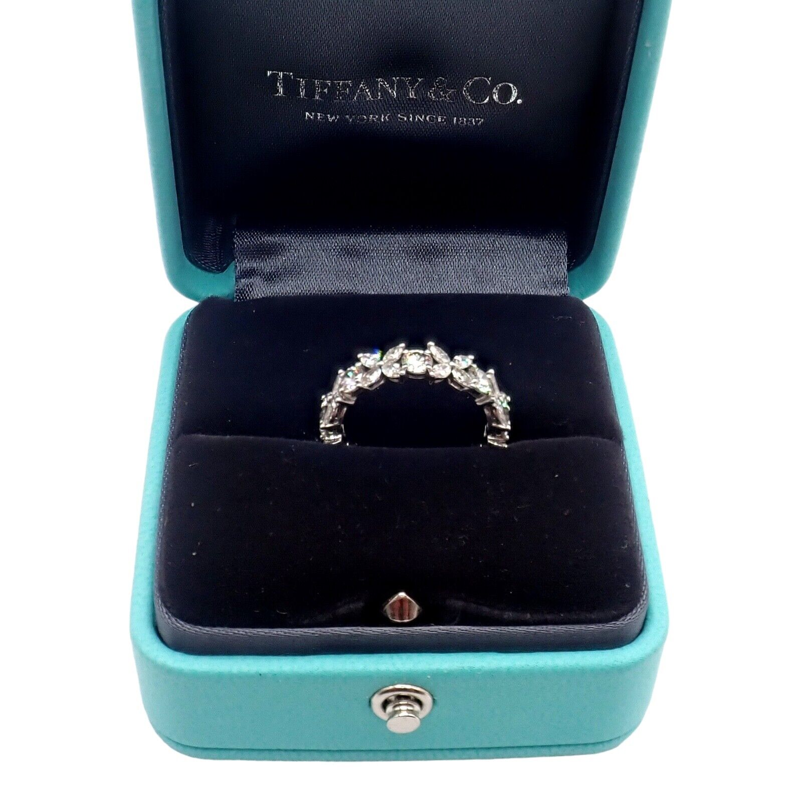 Tiffany & Co Platinum Alternating 1.93ct Diamond Victoria Band Ring Size 6 - Elegant Wedding Band, Anniversary Gift for Her, Luxury Diamond Jewelry for Special Occasions