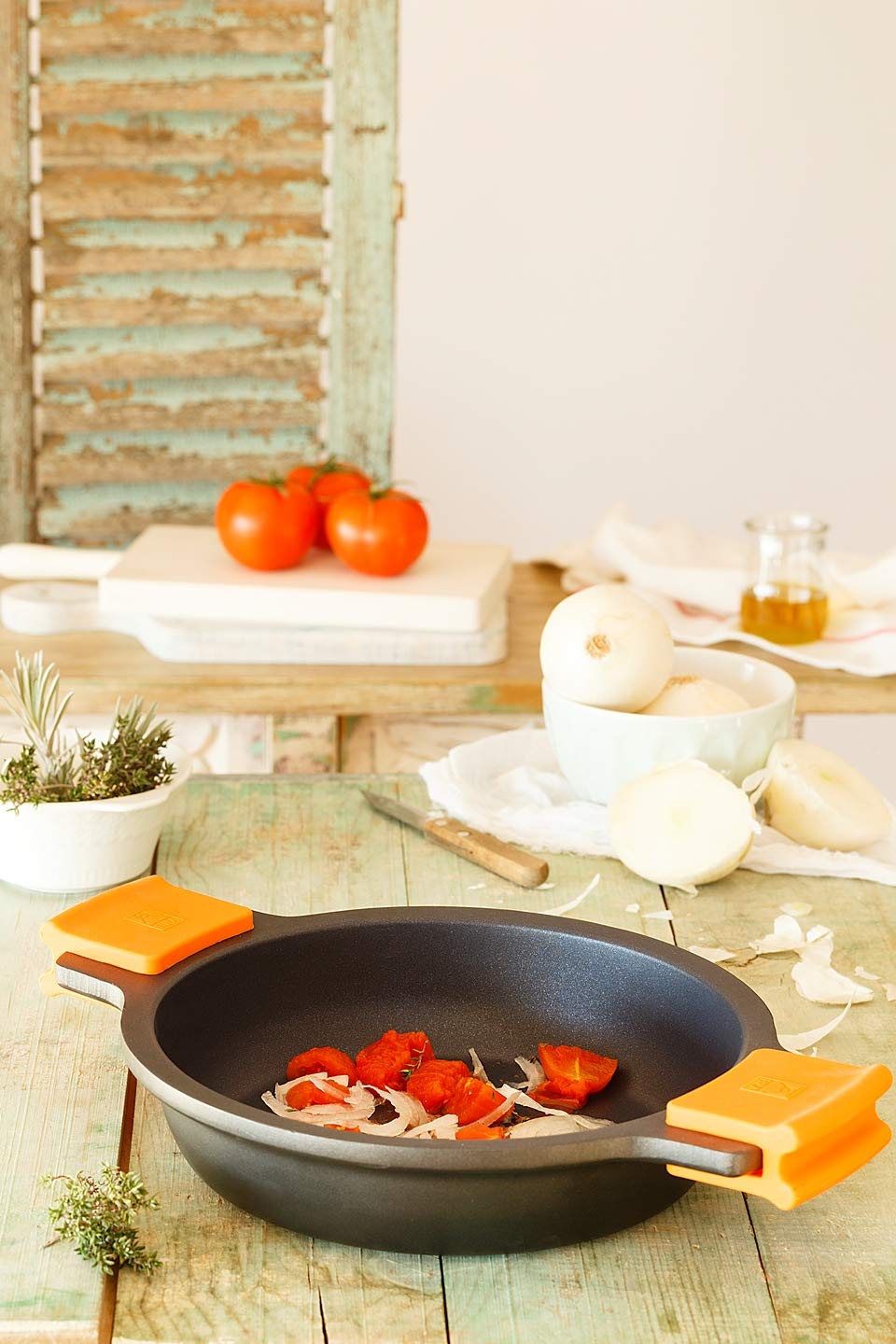 Premium 5-Piece Nonstick Cast Aluminum Cookware Set - Induction Compatible, Durable & Scratch-Resistant, Black - Perfect for Frying, Sautéing & Everyday Cooking [Amazon Exclusive]