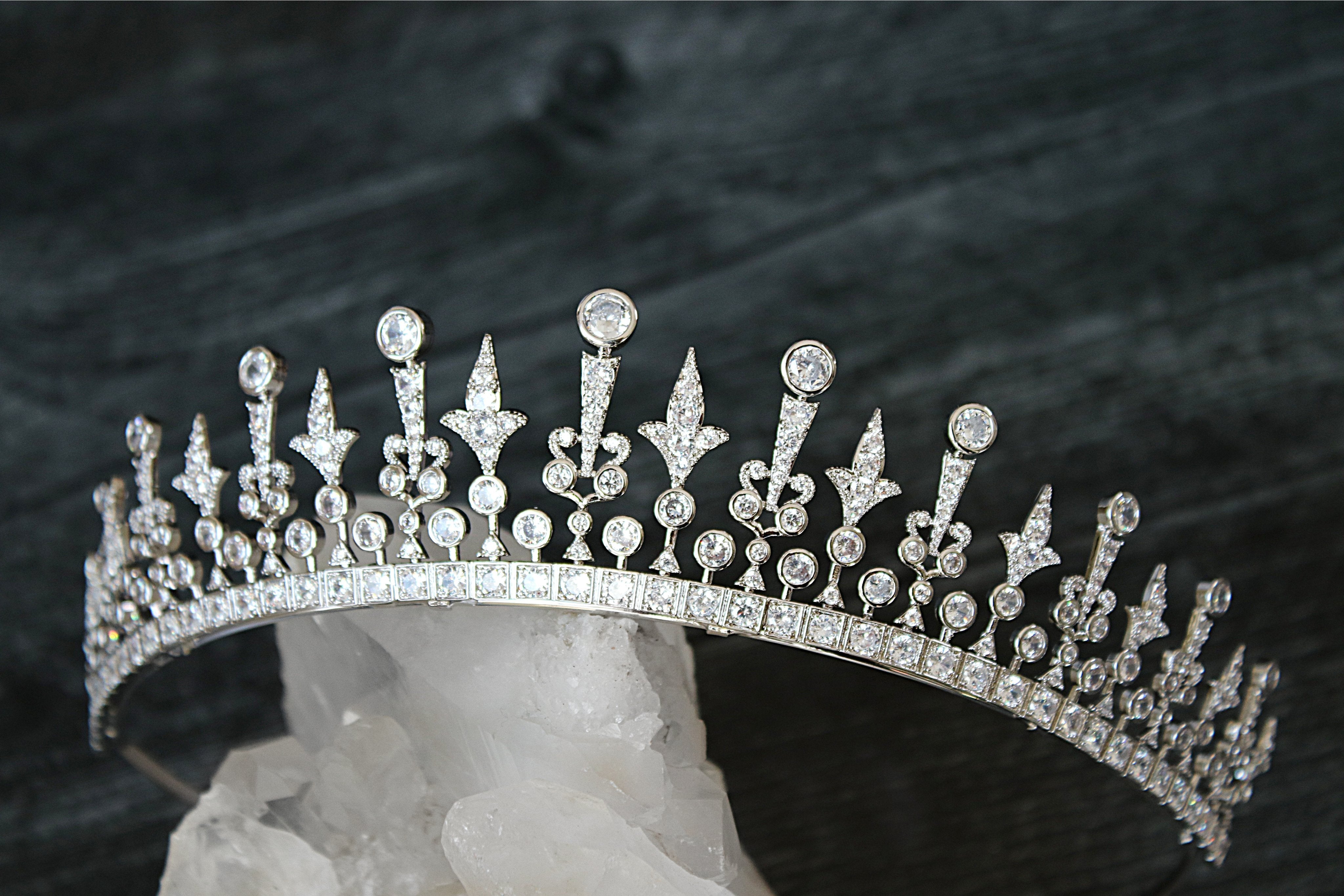 PHILLIPS Simulated Diamond Bridal Tiara - Sparkling Crystal Wedding Headpiece for Bride, Princess, Prom & Special Occasions