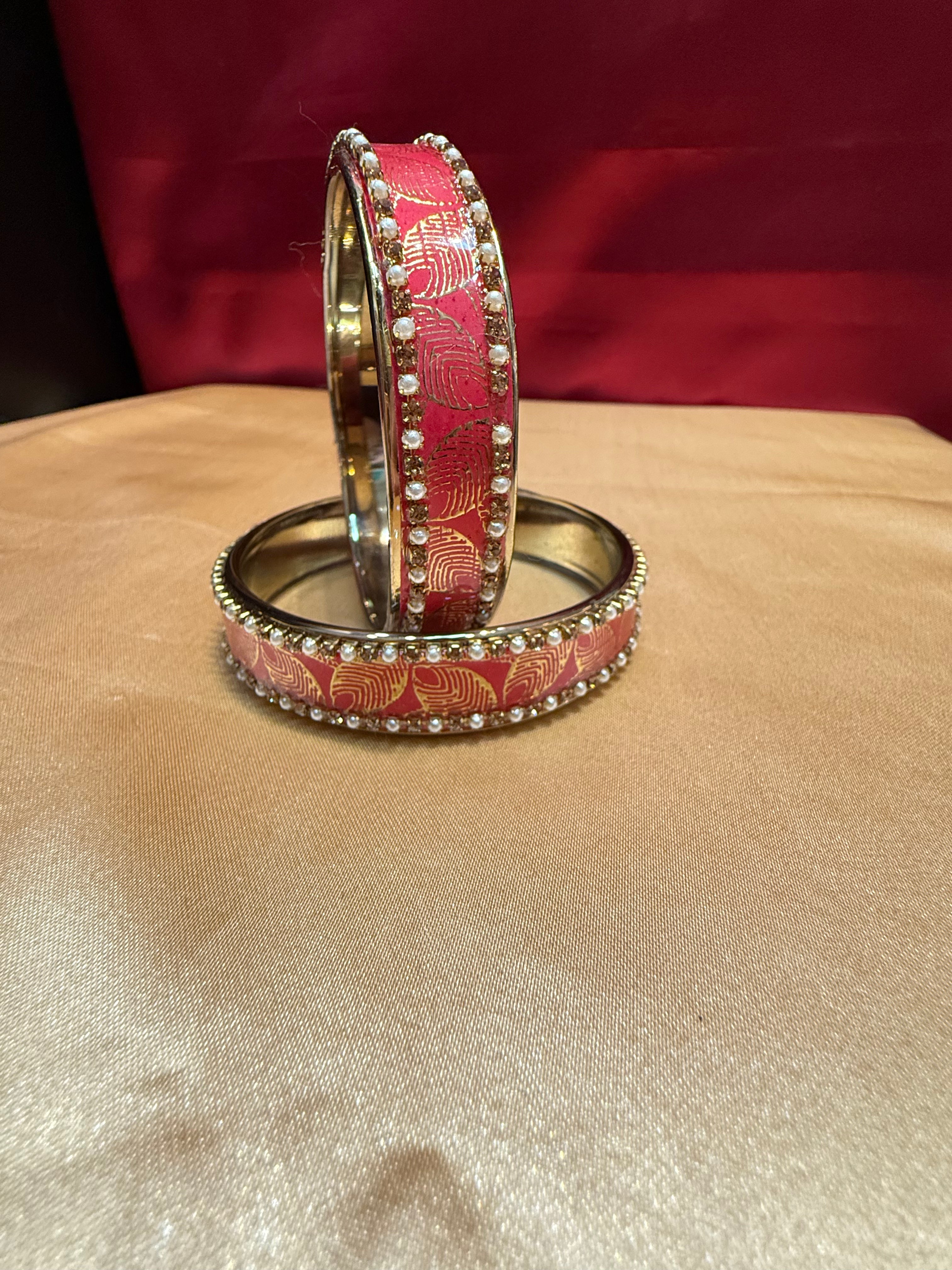 Elegant Dark Pink Checkered Design Glass Bangles for Women - Perfect for Parties, Weddings & Special Occasions