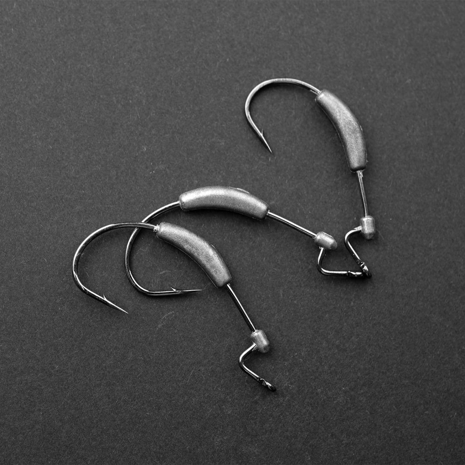 Weedless EWG Worm Fishing Hooks with Molded Bait Keeper - Weighted Swimbait Hooks (2/0, 3/0, 4/0, 5/0, 1/16, 1/8, 3/16, 1/4oz) - 15 PCs Set for Bass, Trout & Freshwater Fishing