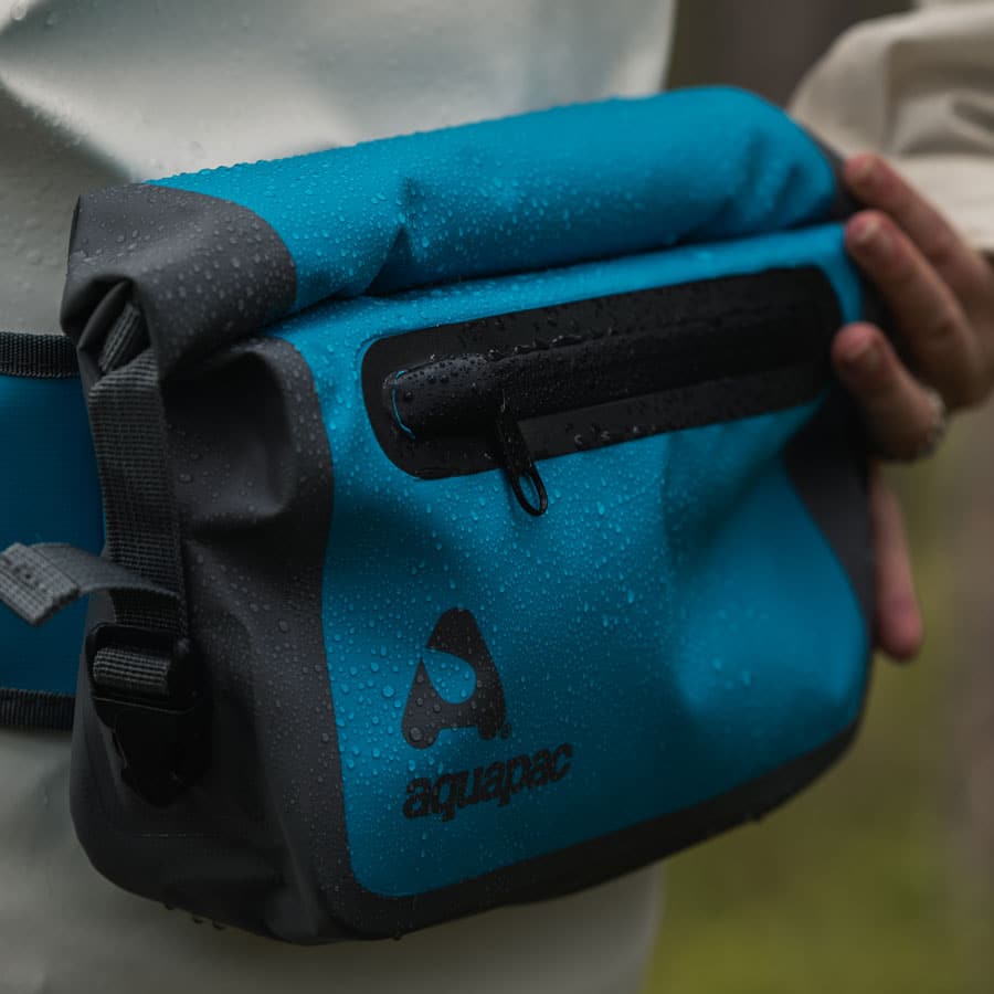 Aquapac TrailProof Waterproof Waist Pack - Hands-Free Waterproof Fanny Pack for Hiking, Running & Outdoor Adventures - Keep Essentials Dry During Rainy Weather & Water Sports