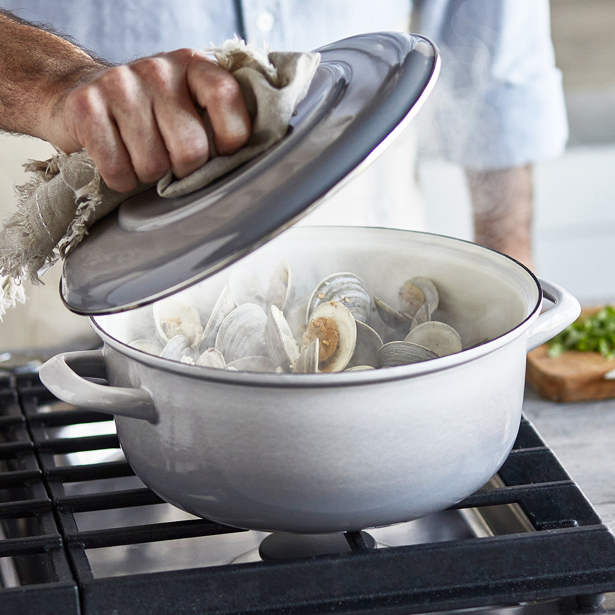 Merten & Storck Enameled Cast Iron Dutch Oven 5.3 Quart (5L) - Cloud Gray | Heavy Duty Cookware for Braising, Stewing & Baking | Perfect for Soups, Bread & Casseroles | Stovetop to Oven Safe