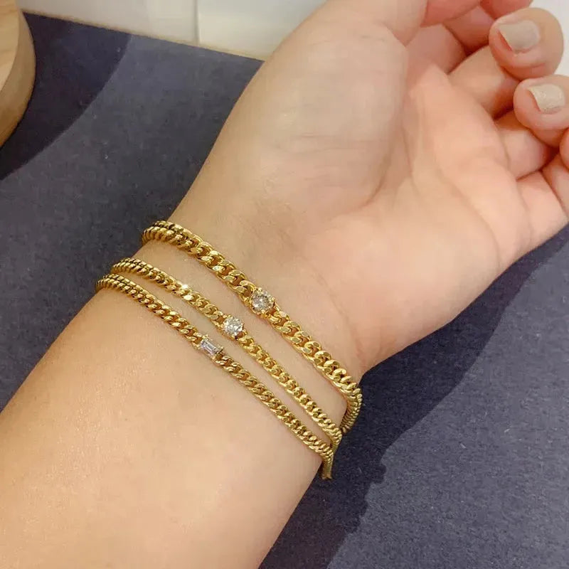 18K Yellow Gold Diamond Bracelet for Women - Classic Emerald & Round Cut Natural Diamond Cuban Chain Vintage Jewelry - Perfect for Parties, Weddings & Special Occasions