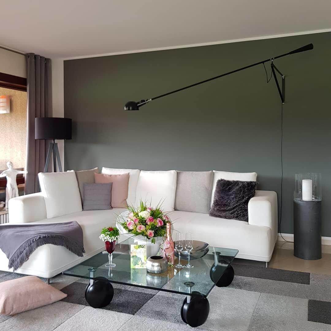 Long Arm Plug-In Wall Light - Adjustable Swing Arm Sconce for Bedroom, Living Room & Office - Modern LED Reading Light with Flexible Gooseneck Design