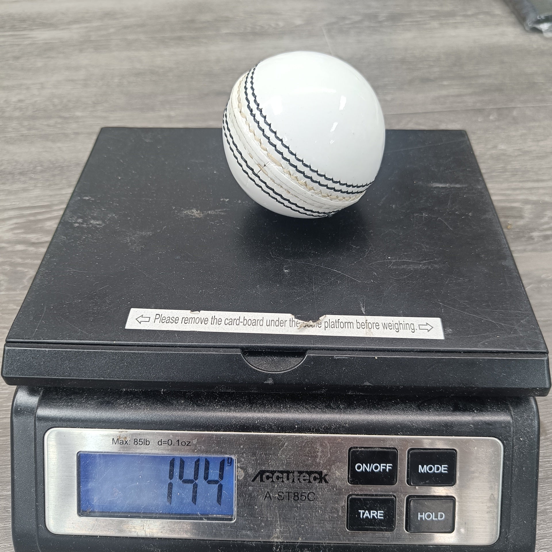 Raydn Women's White Cricket Leather Ball - Premium Quality for Cricket Training & Matches - Perfect for Sports, Practice & Outdoor Games