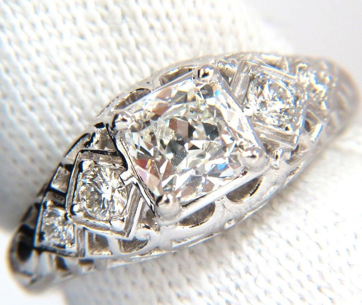 1.32ct GIA Certified Cushion Brilliant Diamond Ring - G Color, SI1 Clarity, 14K Gold Vintage Art Deco Style for Engagement, Wedding & Anniversary Gifts