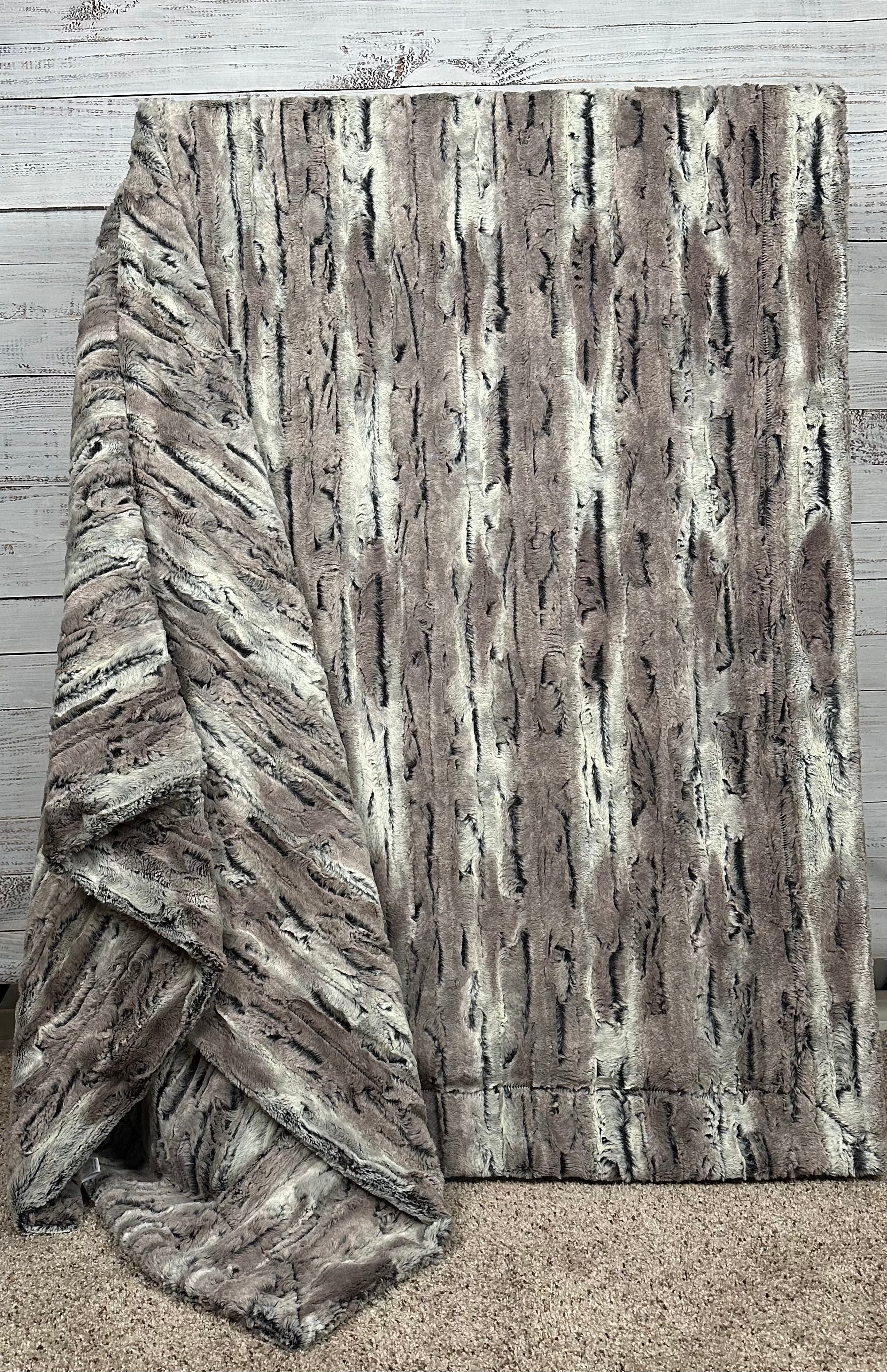 Premium Double Luxe Mountain Fox XL Extra Wide 60x86 Inch 20mm Plush Minky Blanket - Ultra Soft Cozy Throw for Bed, Couch & Winter Warmth