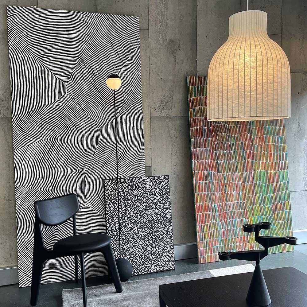 MADE BY PEN Sway Floor Lamp - Modern Adjustable Standing Light for Living Room, Bedroom & Office - Black Contemporary Lighting Fixture with Flexible Shade - Perfect for Reading, Working & Relaxing