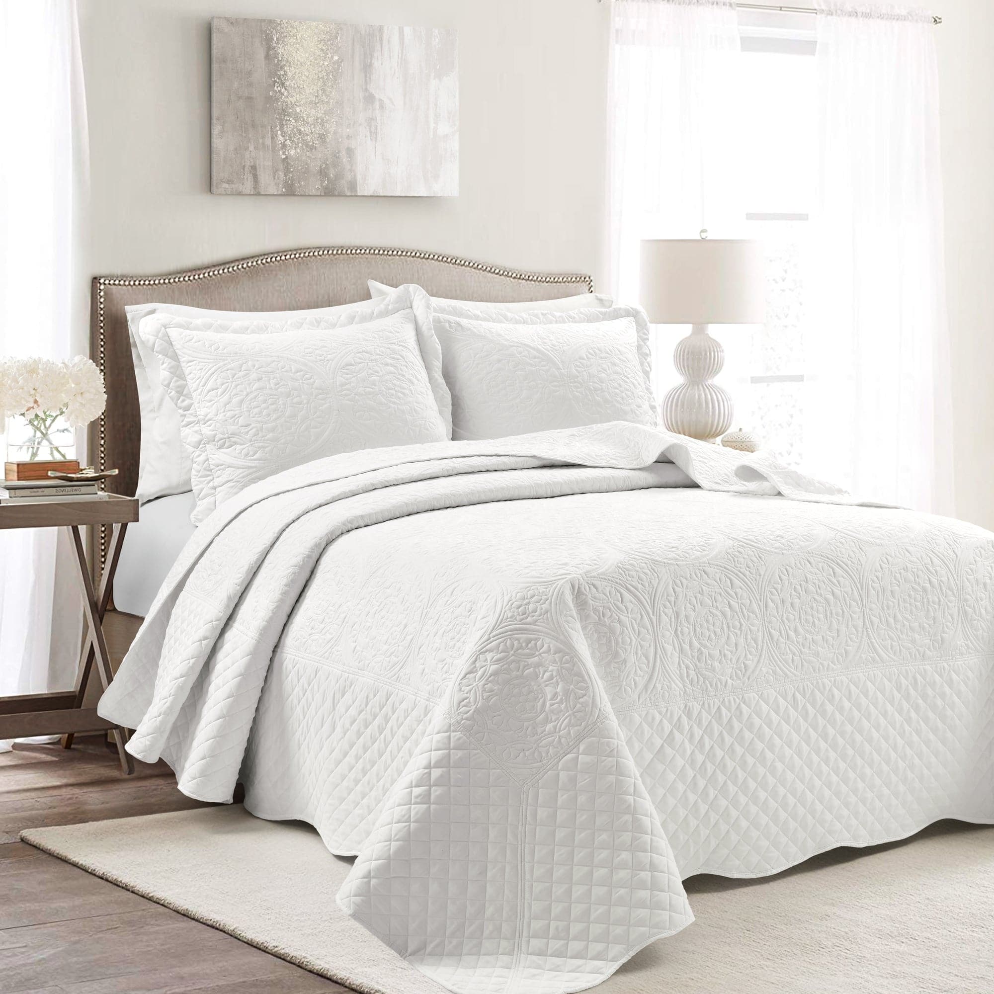 Medallion Scalloped Edge Oversized Bedspread Set - King Size Luxury Bedding with Embroidered Design for Master Bedroom, Guest Room & Hotel Decor