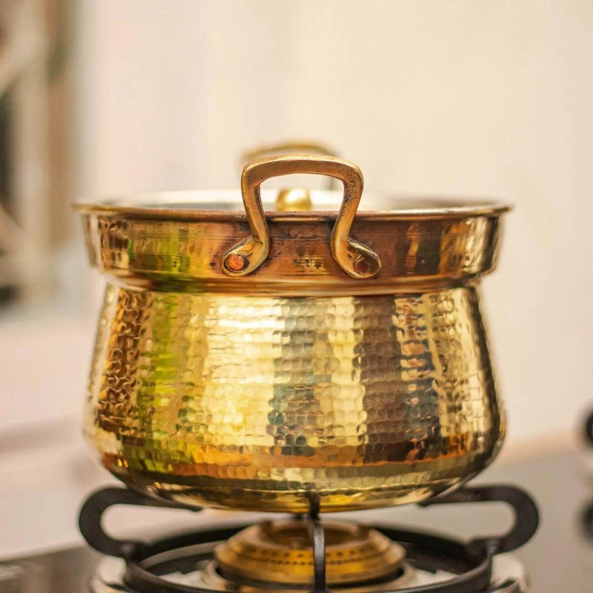 Shakuntala Patra Brass Pot - Traditional Indian Handcrafted Water Storage Vessel for Home Decor & Puja Ceremonies | Perfect for Yoga Studios, Ayurvedic Practices & Cultural Events