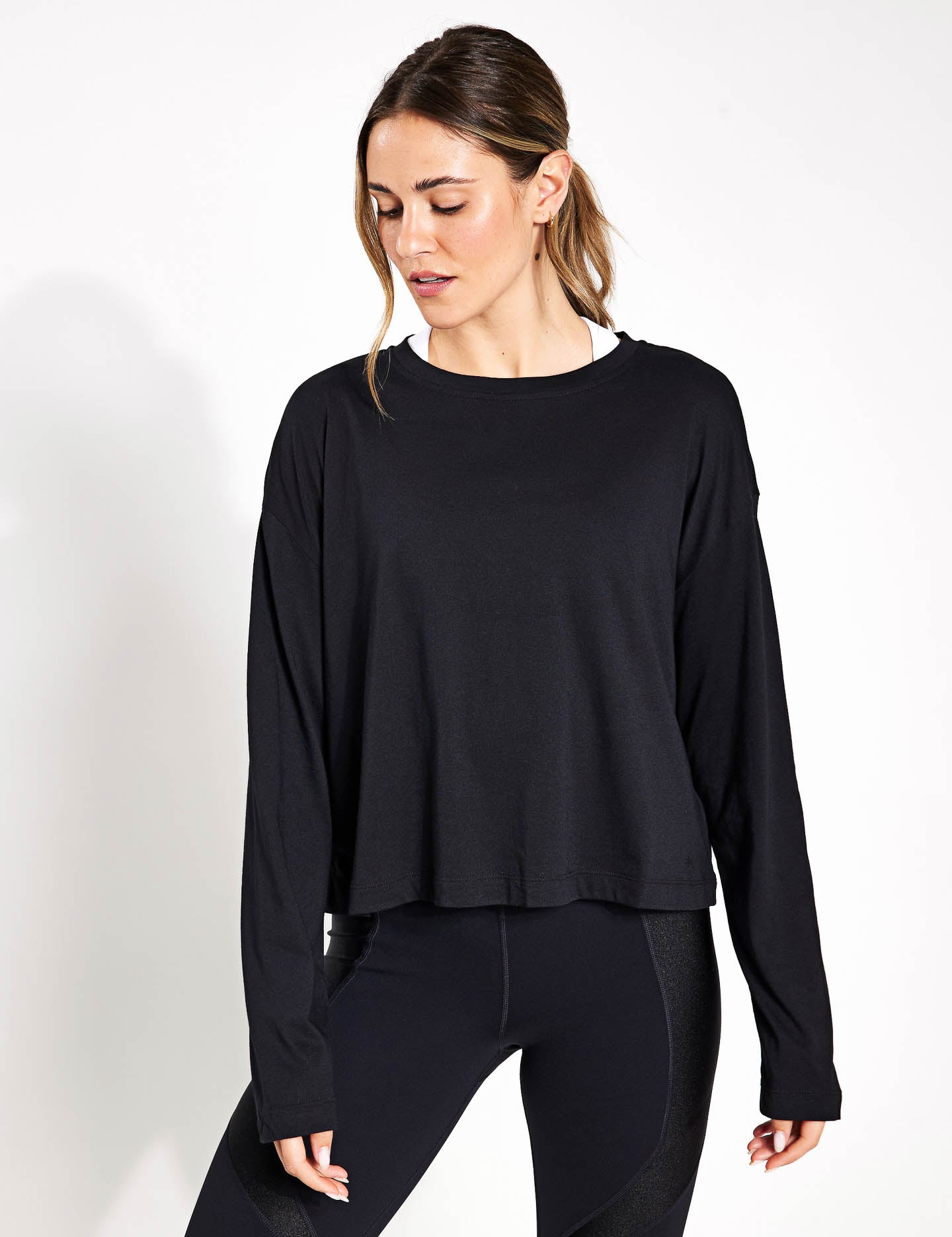 Essential Crop Long Sleeve T-Shirt for Women - Black | Comfortable Casual Top for Yoga, Workout & Everyday Wear