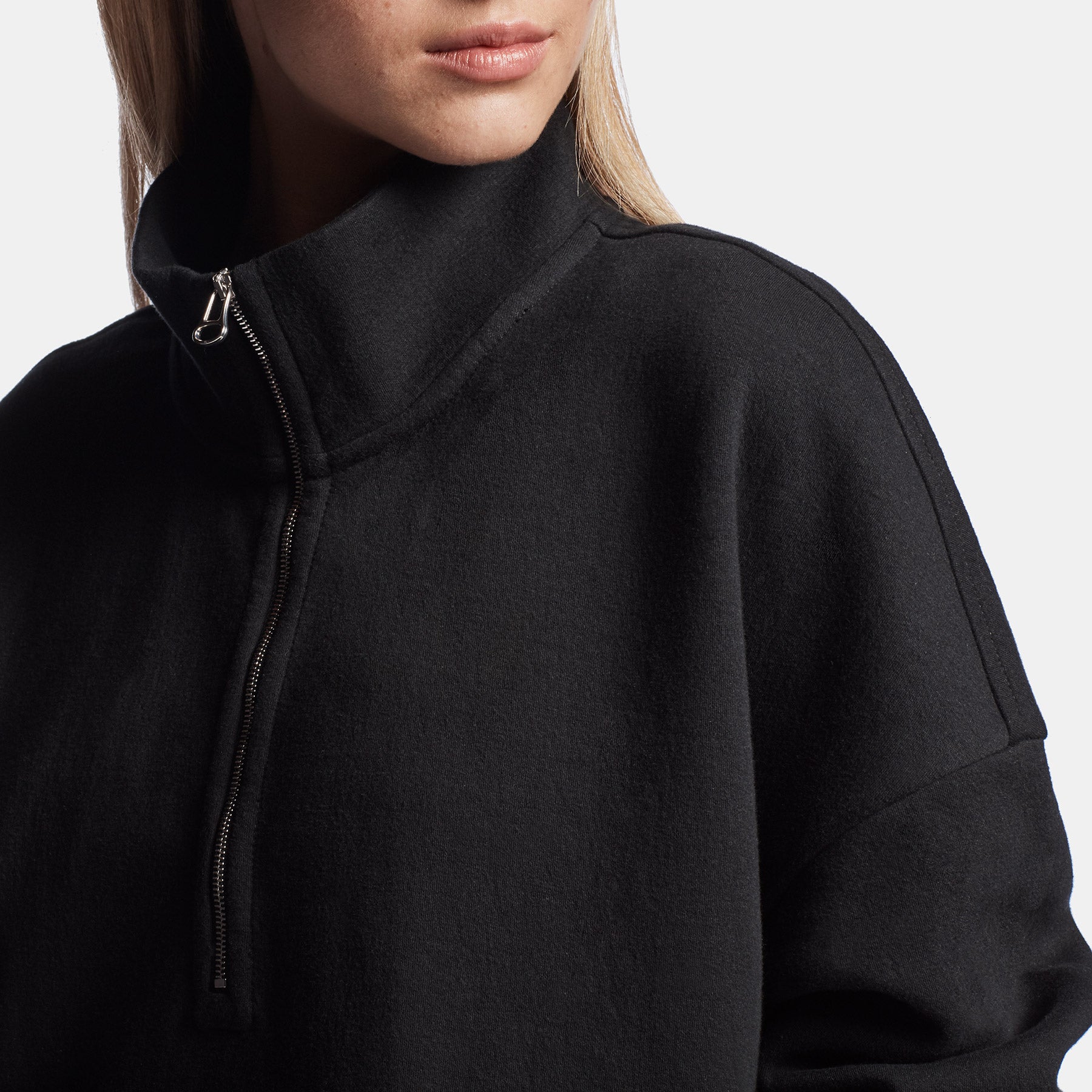Half Zip Pullover Sweatshirt for Men & Women - Soft & Comfortable Black Fleece Top for Casual Wear, Gym, and Outdoor Activities