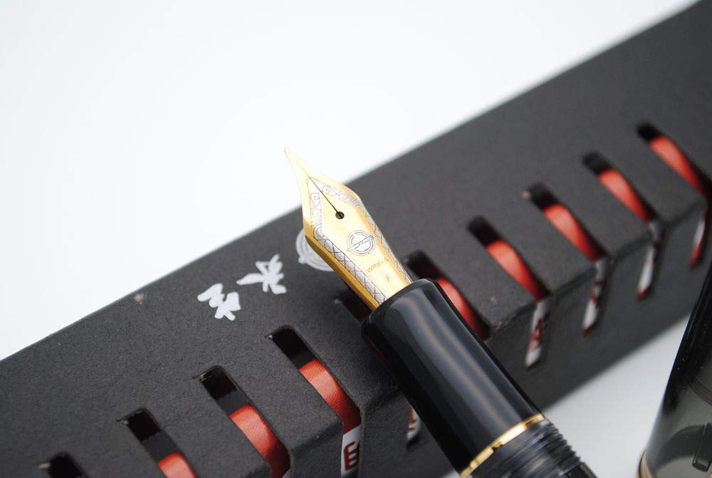 Premium Vacuum Filling Fountain Pen with 0.5mm Fine Nib - Black & Gold Design, Original Gift Box - Ideal for Calligraphy, Journaling & Professional Writing