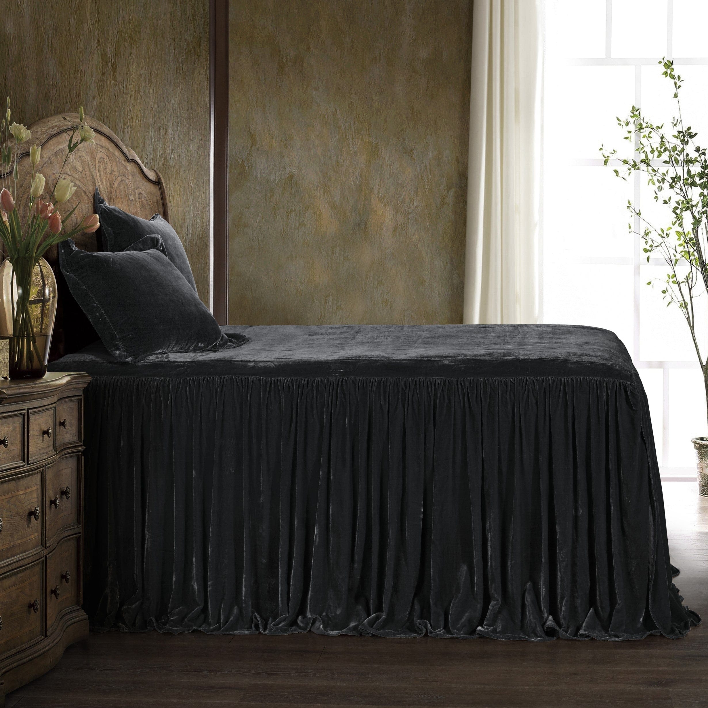Luxury Stella Faux Silk Velvet Bedspread Set - Queen Size Bedding with Pillow Shams - Soft & Elegant for Master Bedroom Decor