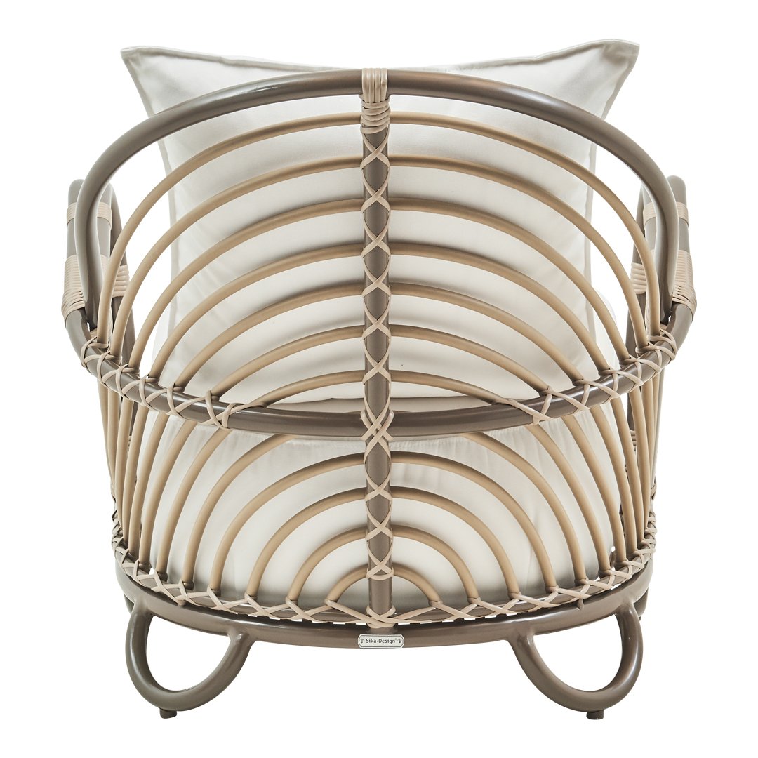 Charlottenborg Outdoor Lounge Chair - Waterproof & Durable Patio Furniture for Poolside, Garden, and Backyard Relaxation