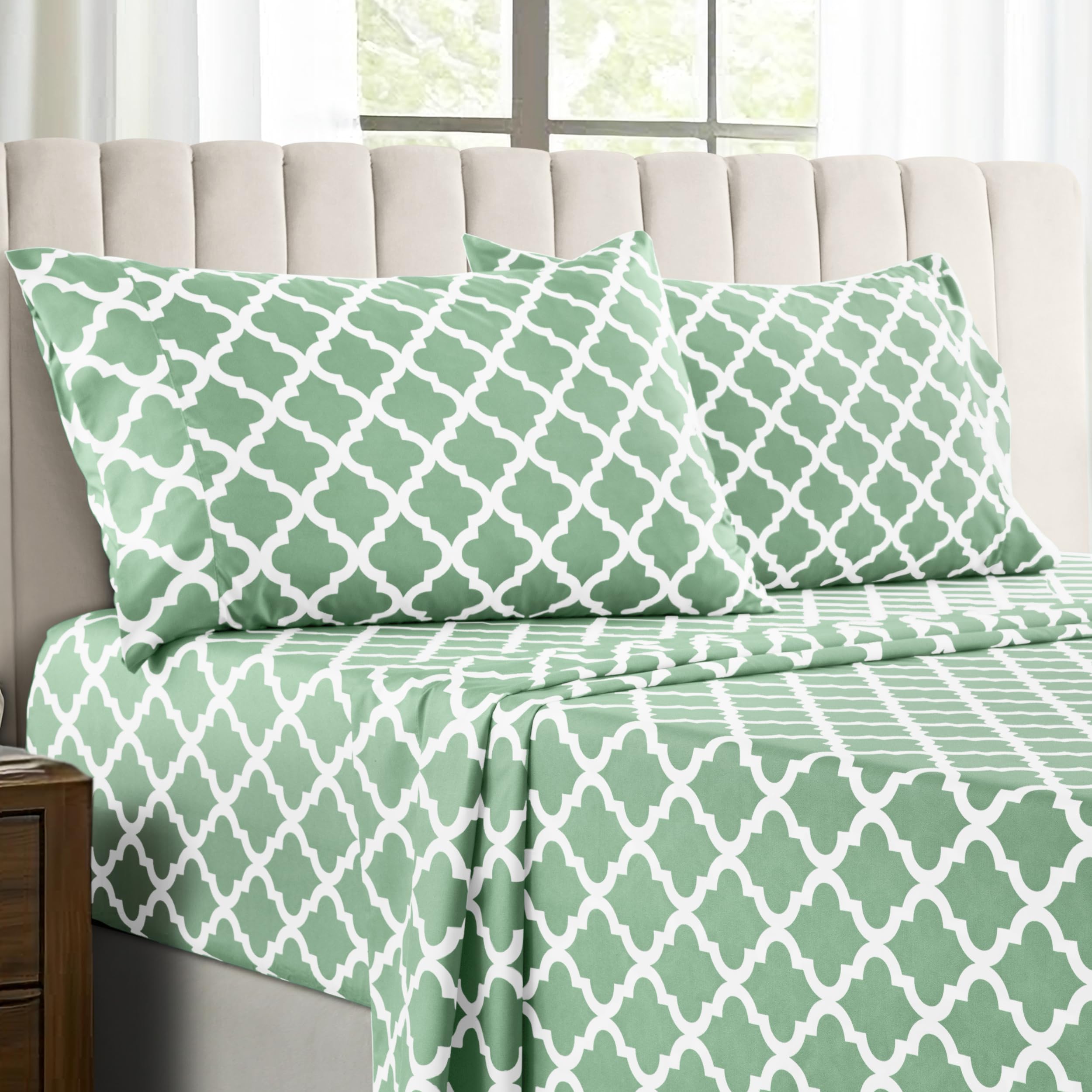 Lux Decor California King Size Bed Sheets Set - 4-Piece Cooling & Breathable Microfiber Sheet Set with Deep Pockets | Hotel Style, Soft, Wrinkle-Free & OEKO-TEX Certified Quatrefoil Design (Sage Green) - Perfect for Hot Sleepers, Guest Rooms & Luxury Bedroom Decor