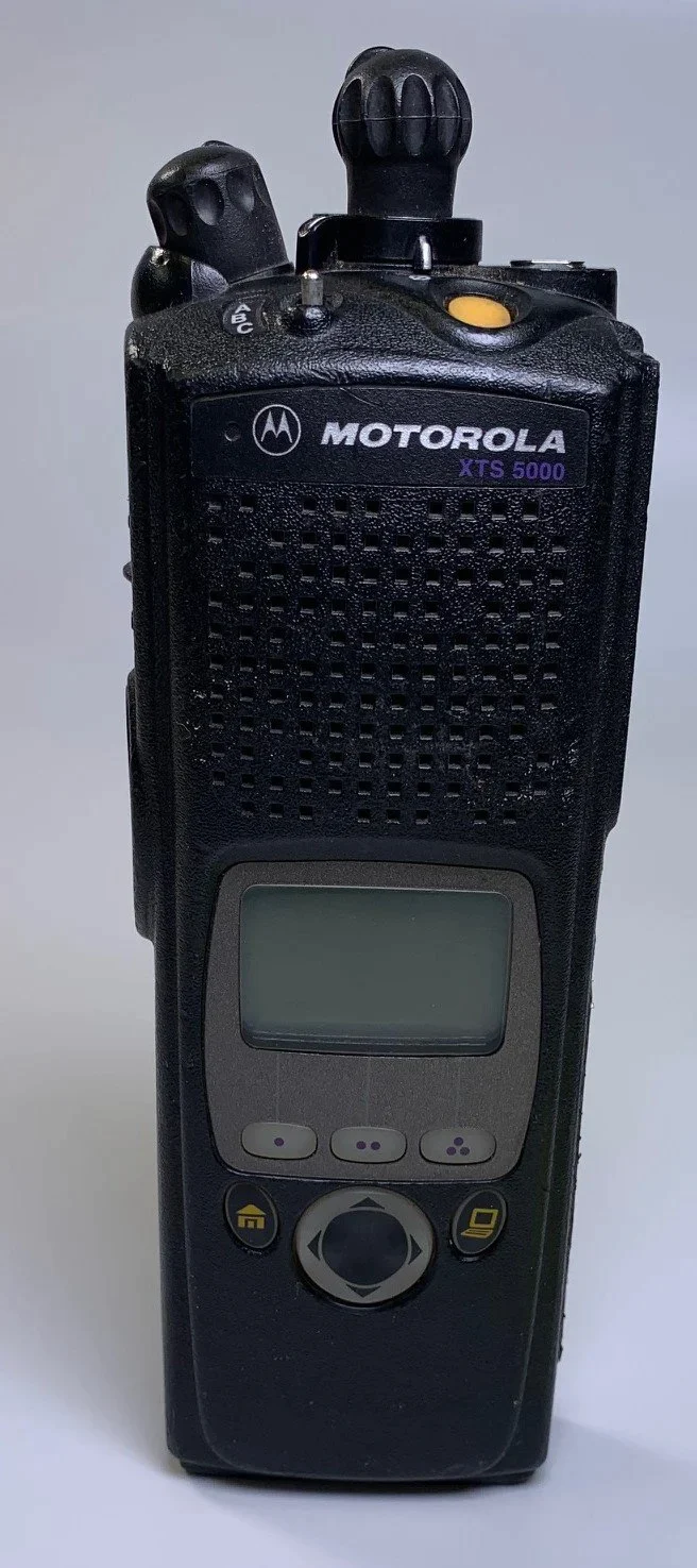 Motorola XTS5000 UHF H18SDF9PW6AN Portable Two-Way Radio Model 2 XTS5K with AES Encryption - Best Emergency Communication for Disaster Preppers, First Responders & Outdoor Adventures