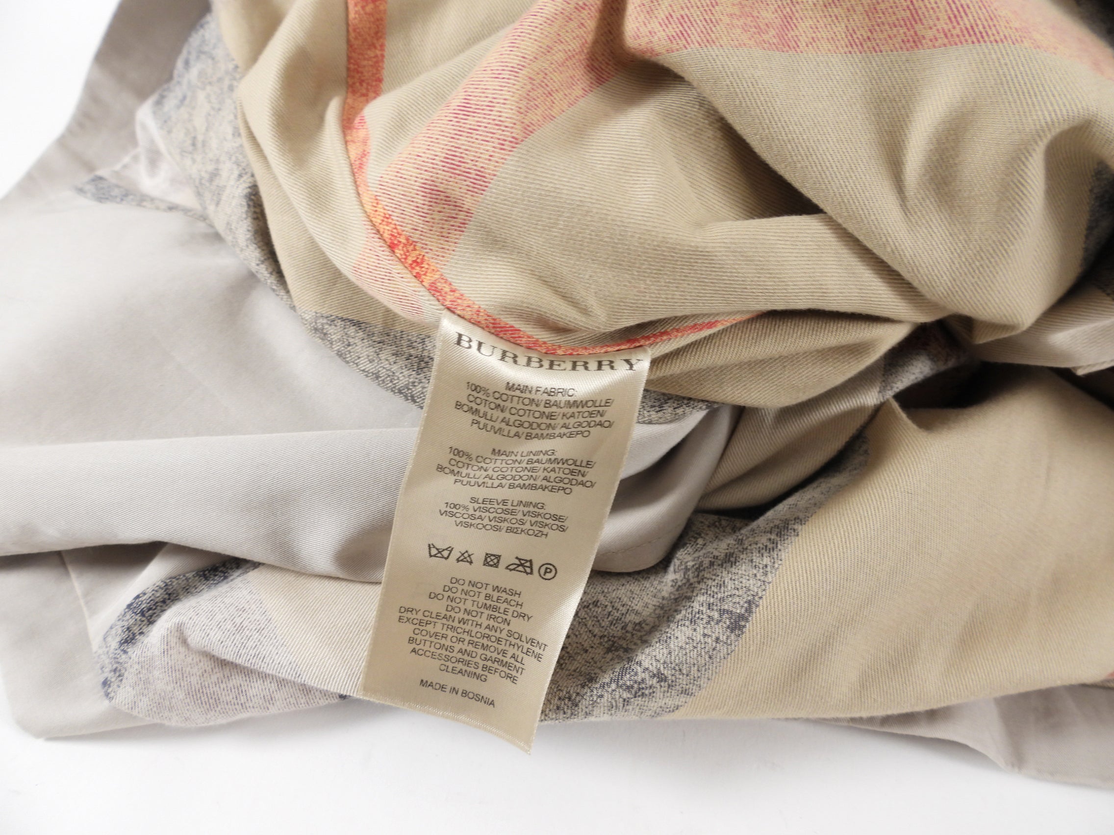 Burberry Brit Light Beige Short Trench Coat for Women | Size IT40 / US 6 | Classic Waterproof Raincoat for Spring & Fall Fashion | Perfect for Work, Travel & Casual Outings