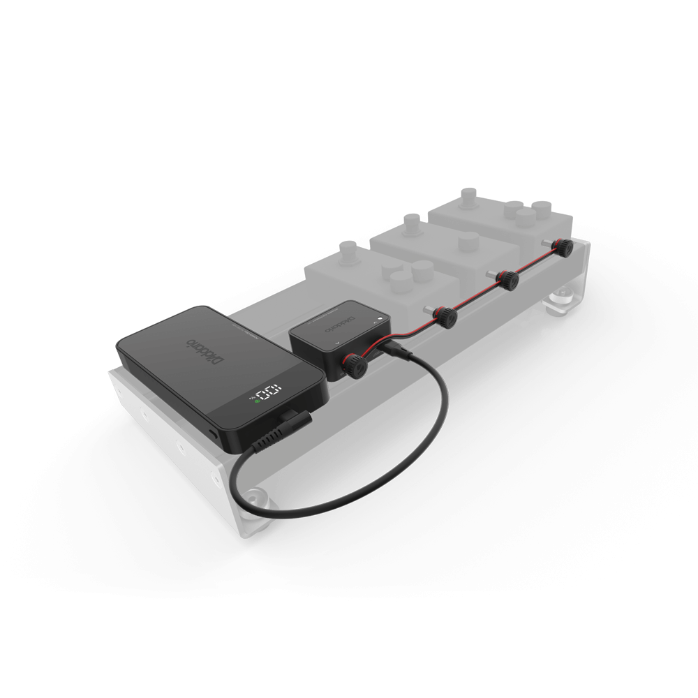 D'Addario XPND Pedalboard Power Supply & Battery Kit for Guitar Effects Pedals - Portable Power Solution for Live Performances & Studio Recording