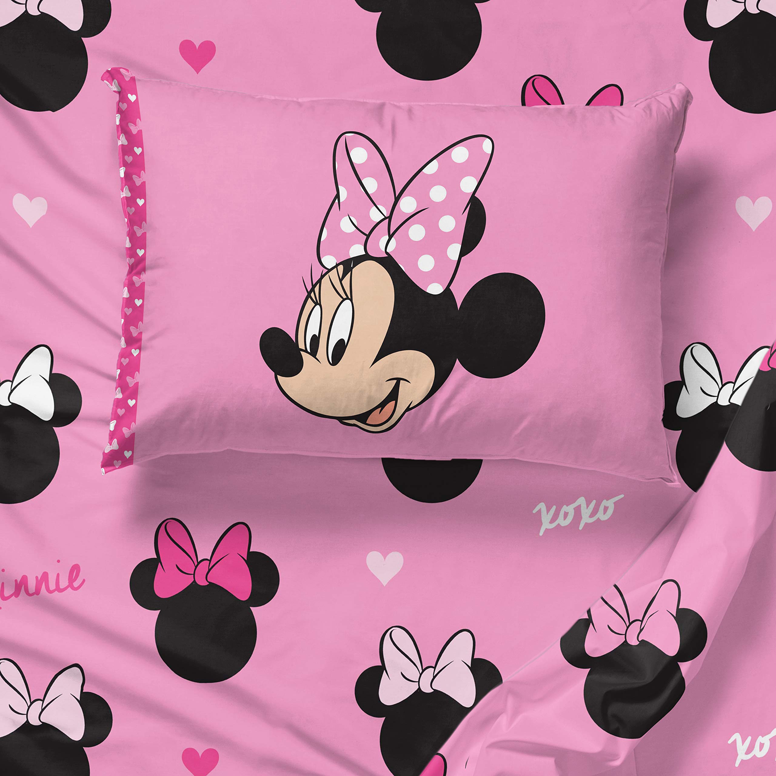Disney Minnie Mouse Hearts & Love 4-Piece Twin Bedding Set - Reversible Comforter & Sheet Set - Ultra Soft Fade Resistant Microfiber - Official Licensed Disney Product - Perfect for Kids' Bedrooms, Dorm Rooms & Gift Giving