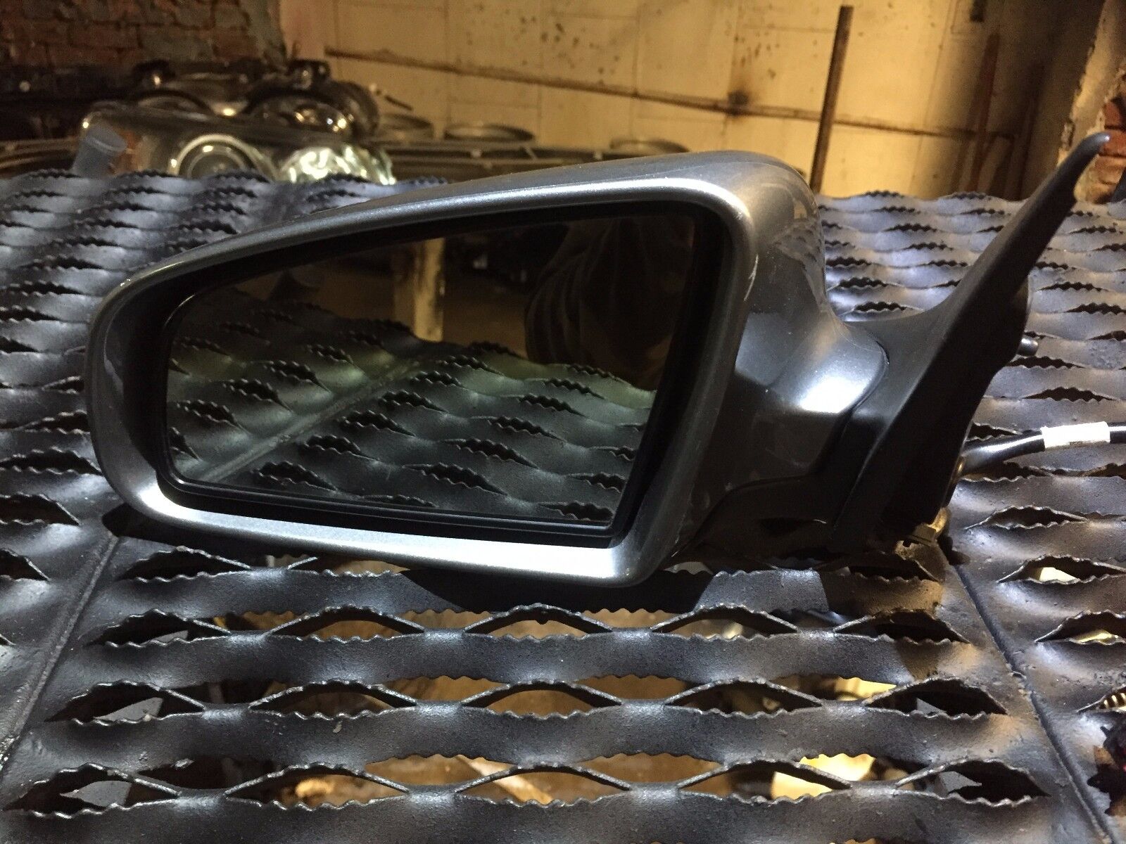 2005-2007 Audi A6 C6 Left Driver Side Door Mirror Replacement - OEM Quality for Improved Visibility & Safety - Perfect for Daily Commuting & Highway Driving