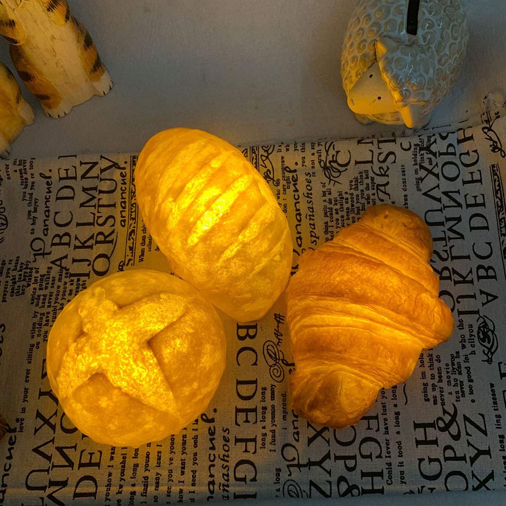 3D LED Croissant Night Light - Funny Bread Lamp for Bedroom, Bedside, Home Decor - Battery Operated Simulation Light - Perfect Gift for Kitchen, Kids Room & Cozy Ambiance Lighting