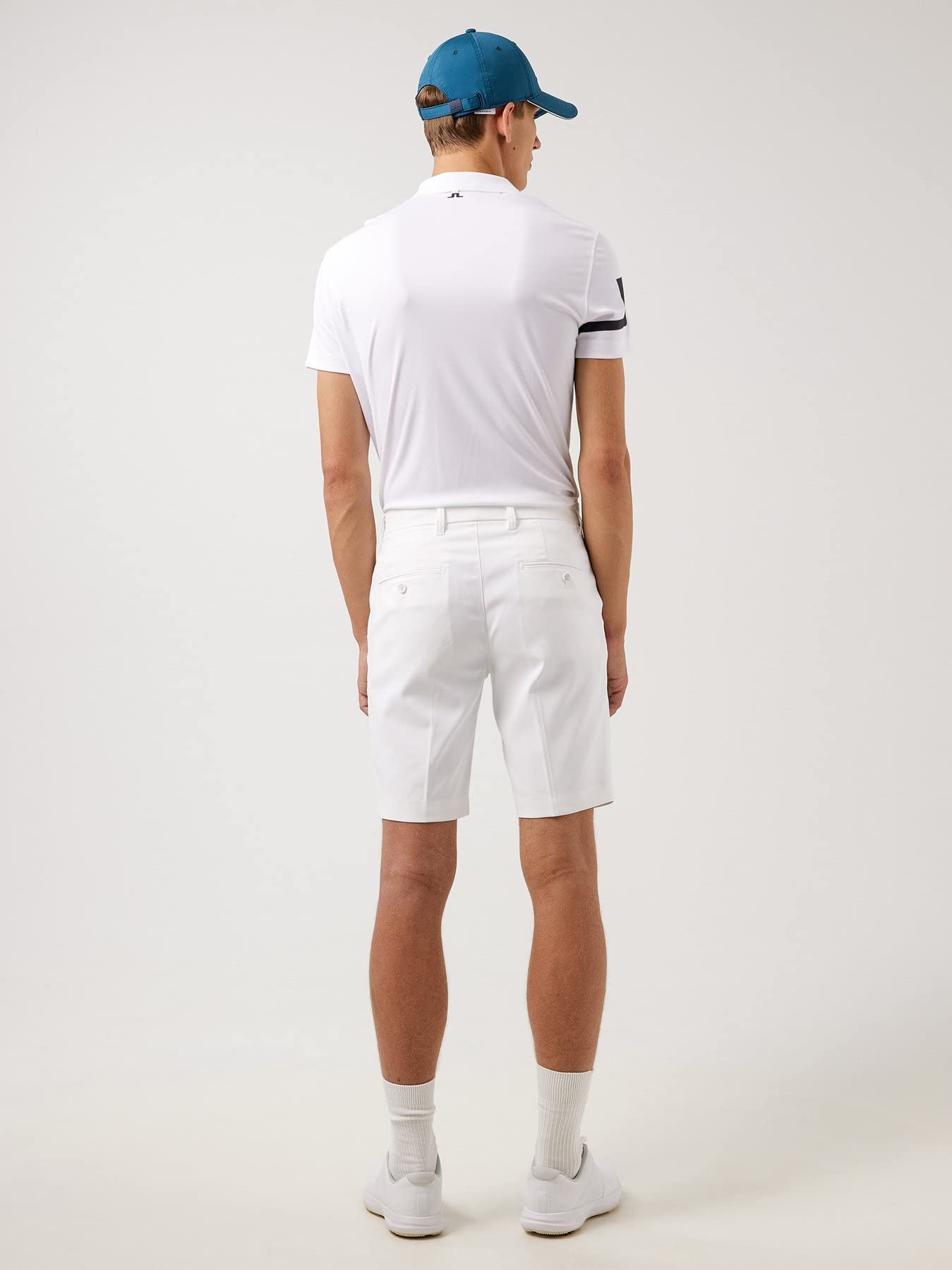 J.Lindeberg Eloy Golf Shorts for Men - Premium White Golf Shorts, Comfortable & Stylish FW21 Collection - Perfect for Golfing, Casual Wear & Outdoor Activities