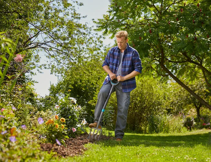 Gardena ErgoLine Garden Fork - 117 cm Stainless Steel Digging Tool with Ergonomic Handle for Easy Gardening - Perfect for Soil Aeration, Compost Turning, and Planting in Your Backyard or Allotment
