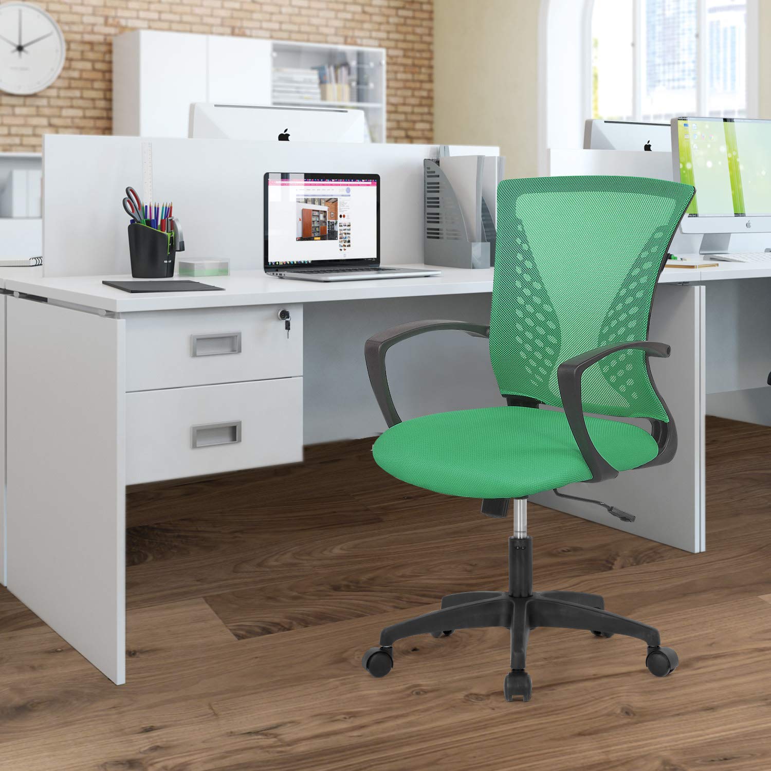 Ergonomic Mesh Office Chair with Adjustable Height & Armrests - Breathable Computer Desk Chair for Home & Work, 360° Swivel & Quiet Rolling Wheels, Comfortable Seat & Back Support - Perfect for Long Hours Sitting in Office, Study or Gaming (Green)