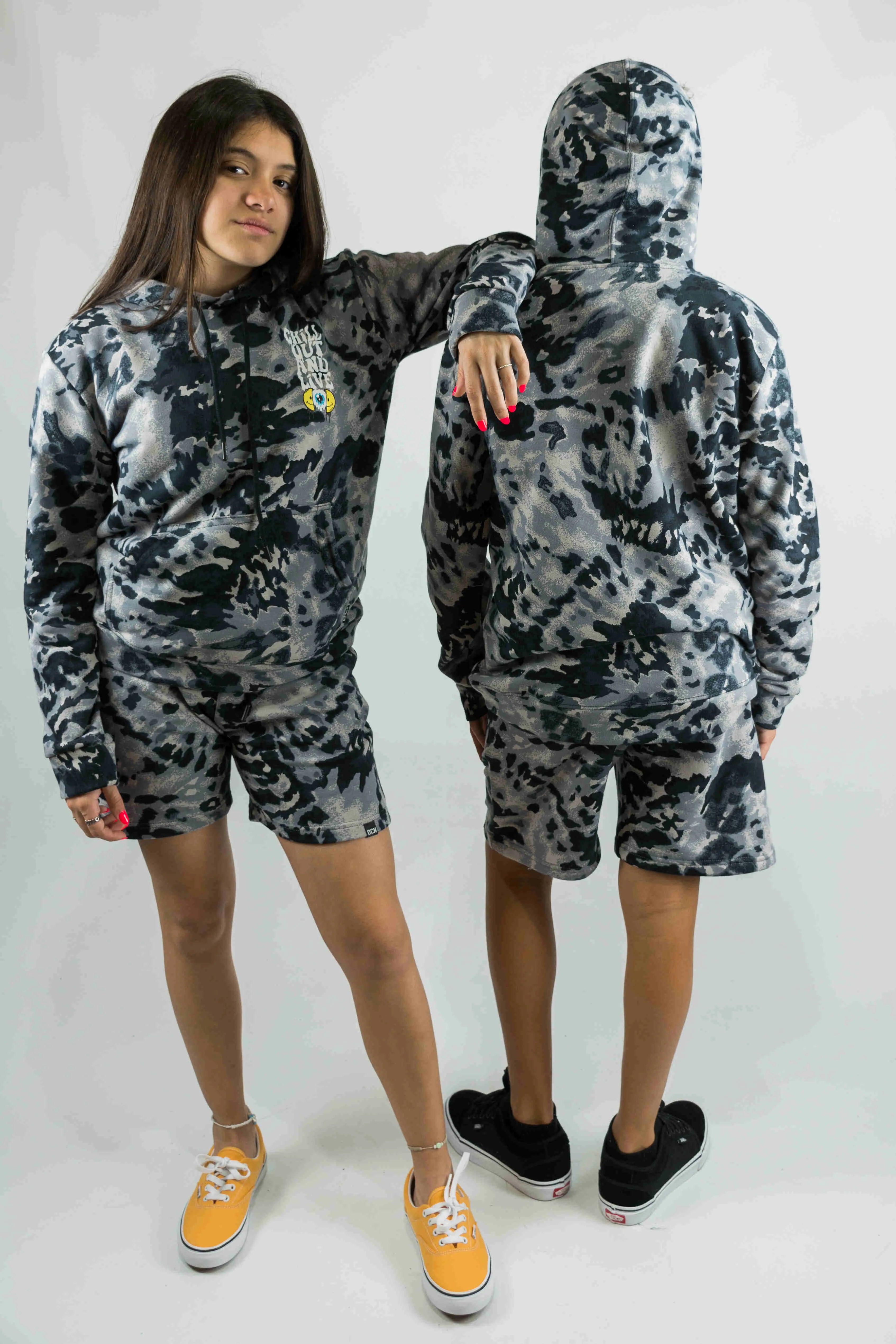 Unisex Melbourne Batik Black Hoodie - Stylish & Comfortable Pullover for Men & Women - Perfect for Casual Wear, Street Fashion & Outdoor Activities