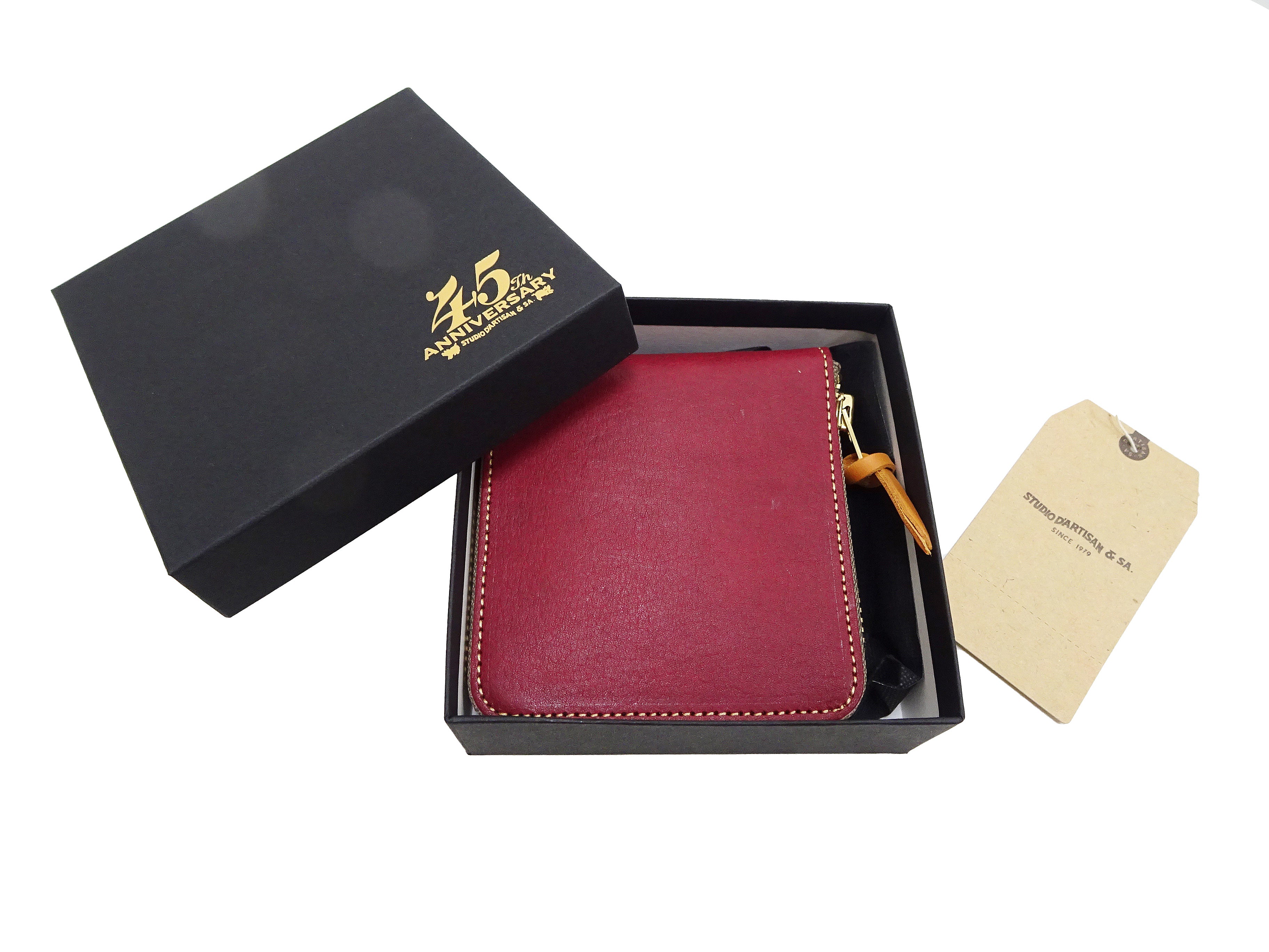 Studio D'artisan Men's Natural Plant Dyed Leather Zip Around Wallet SP-101 - Earth Red Casual Slim Short Wallet for Everyday Carry & Travel