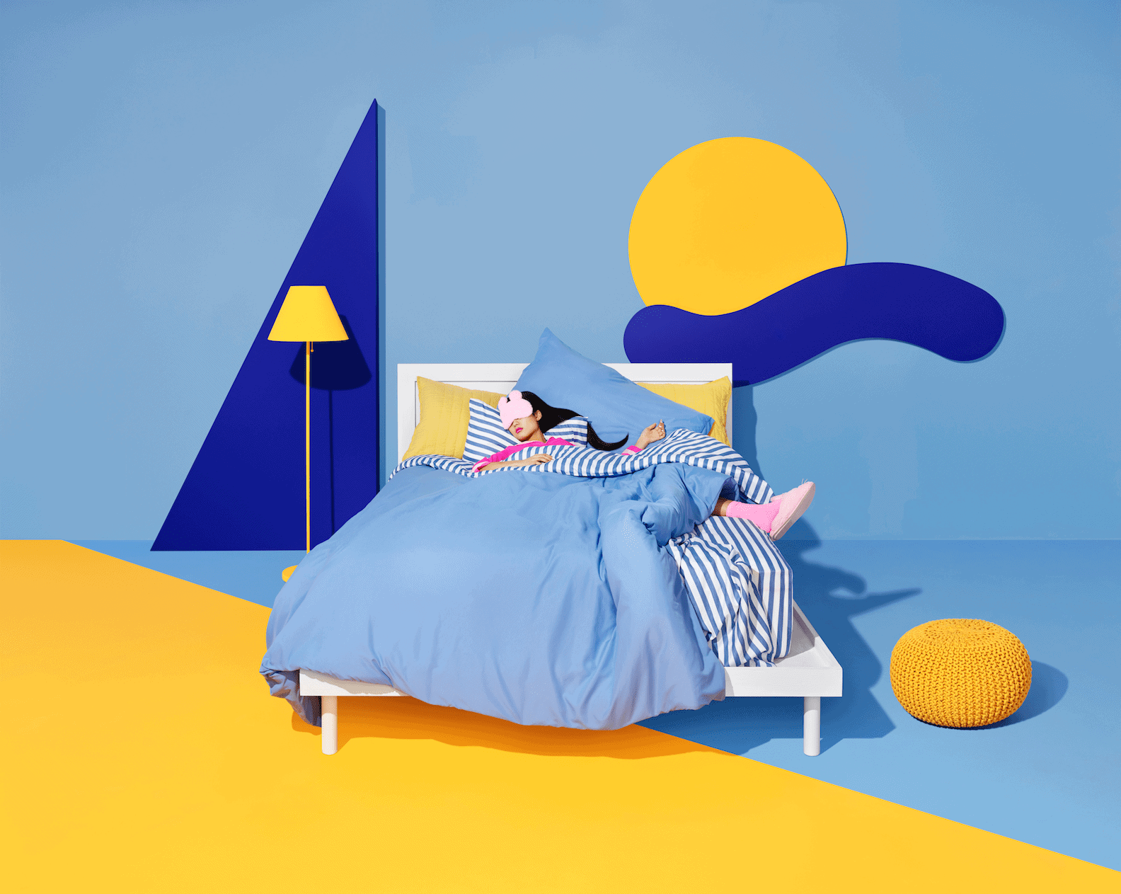 Simmons 8 Inch Memory Foam Mattress in a Box - Queen Size, Medium Firm, Pressure Relief & Back Support - Perfect for Bedrooms, Guest Rooms & Small Spaces (Limited Stock)