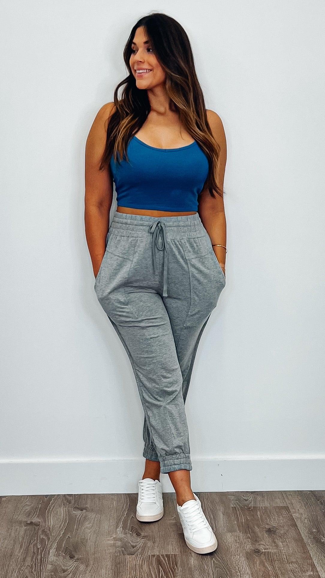 Solid Basic Cropped Cami Top - Indigo Blue Women's Casual Tank Top for Summer Outfits & Layering