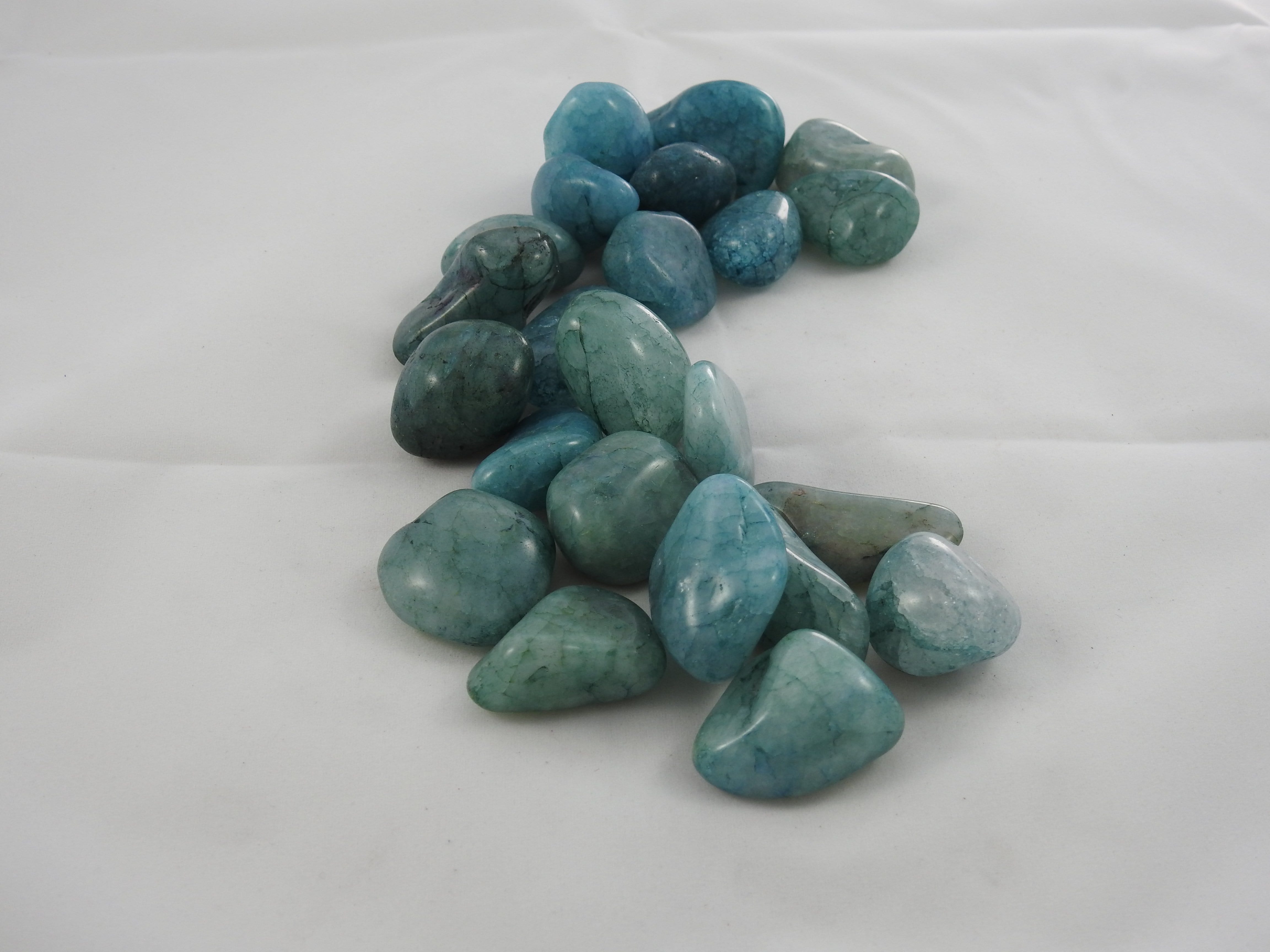 Natural Crackled Quartz Stone - Healing Crystal for Meditation, Reiki & Energy Work - 1 Piece - Perfect for Home Decor, Office Desk & Spiritual Practices