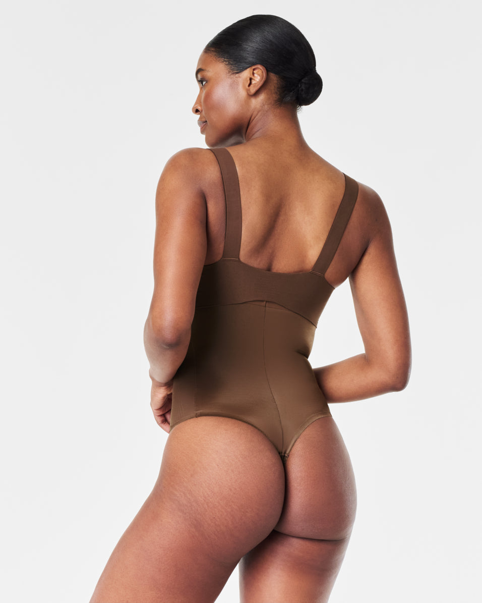SPANX Shapewear Invisible High Waisted Thong for Women - Seamless Slimming Underwear for Everyday Comfort & Confidence | Perfect for Work, Date Night & Special Occasions