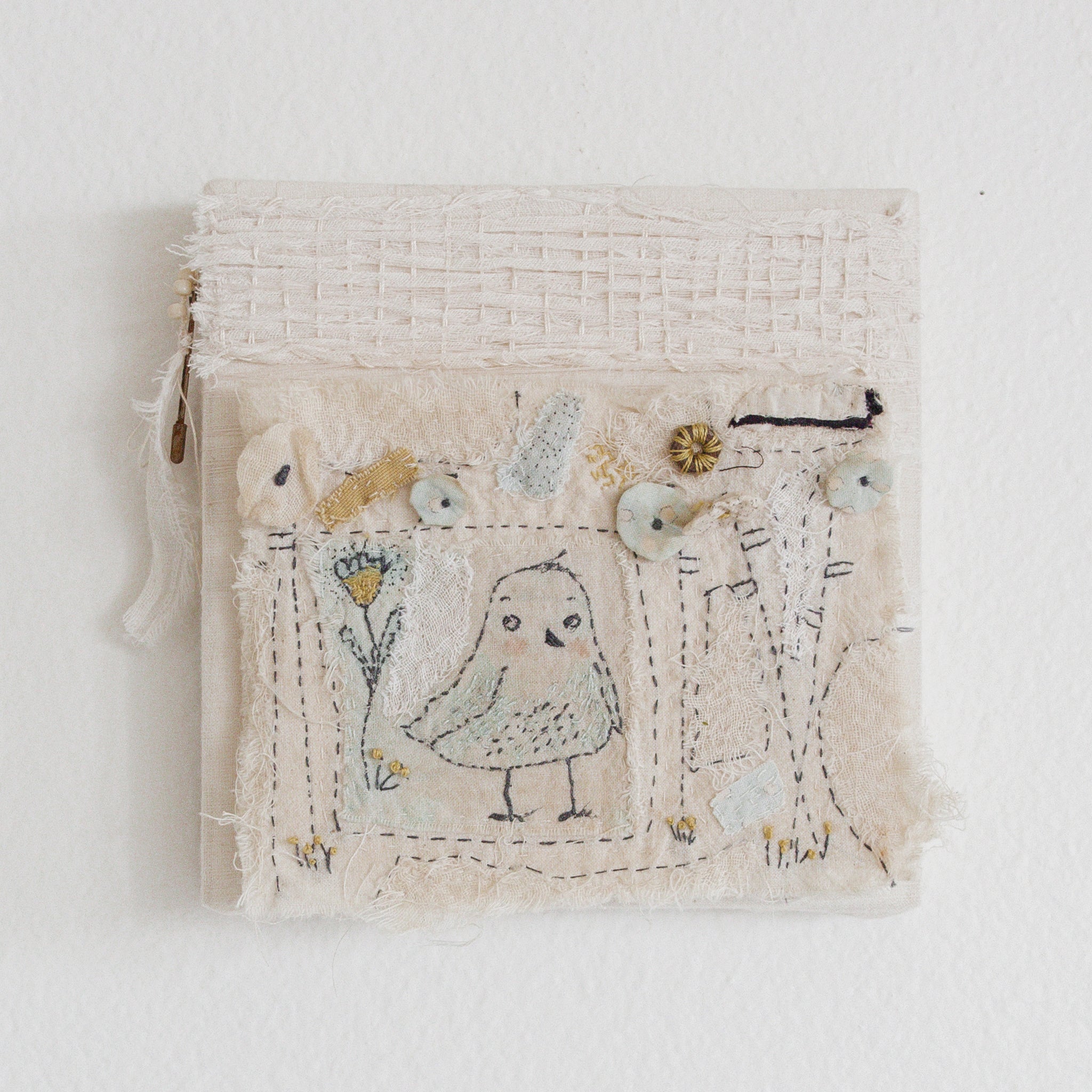 Hutch Studio Birds the Word Fabric Art Collection - No Word From The Bird | Wall Decor, Home Decor, Living Room & Bedroom Art
